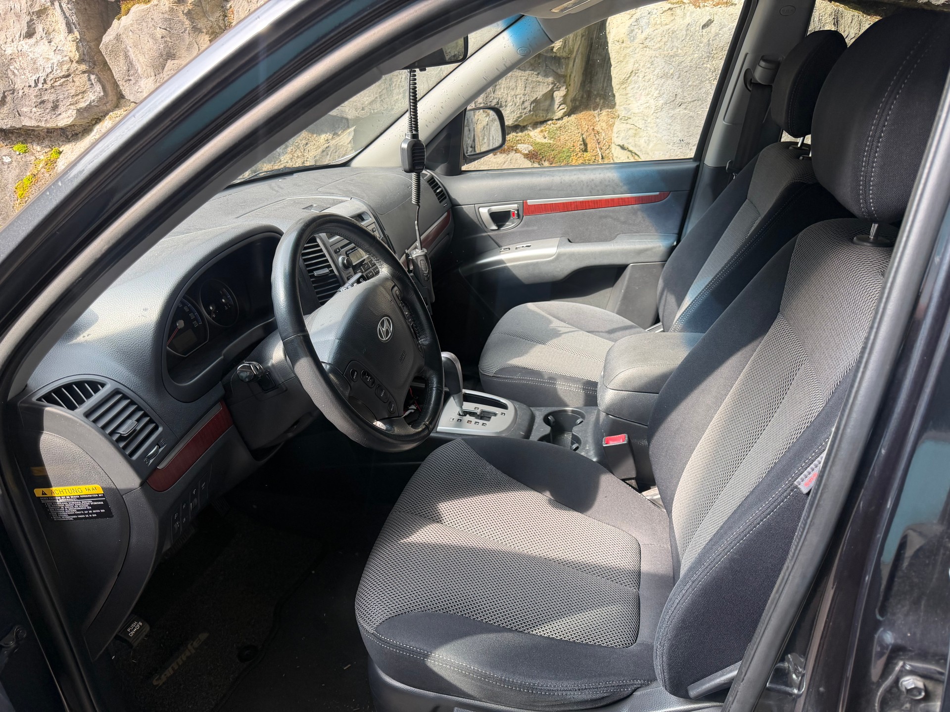 HYUNDAI Santa Fe 2.2 CRDi Style 4WD Automatic-image-6