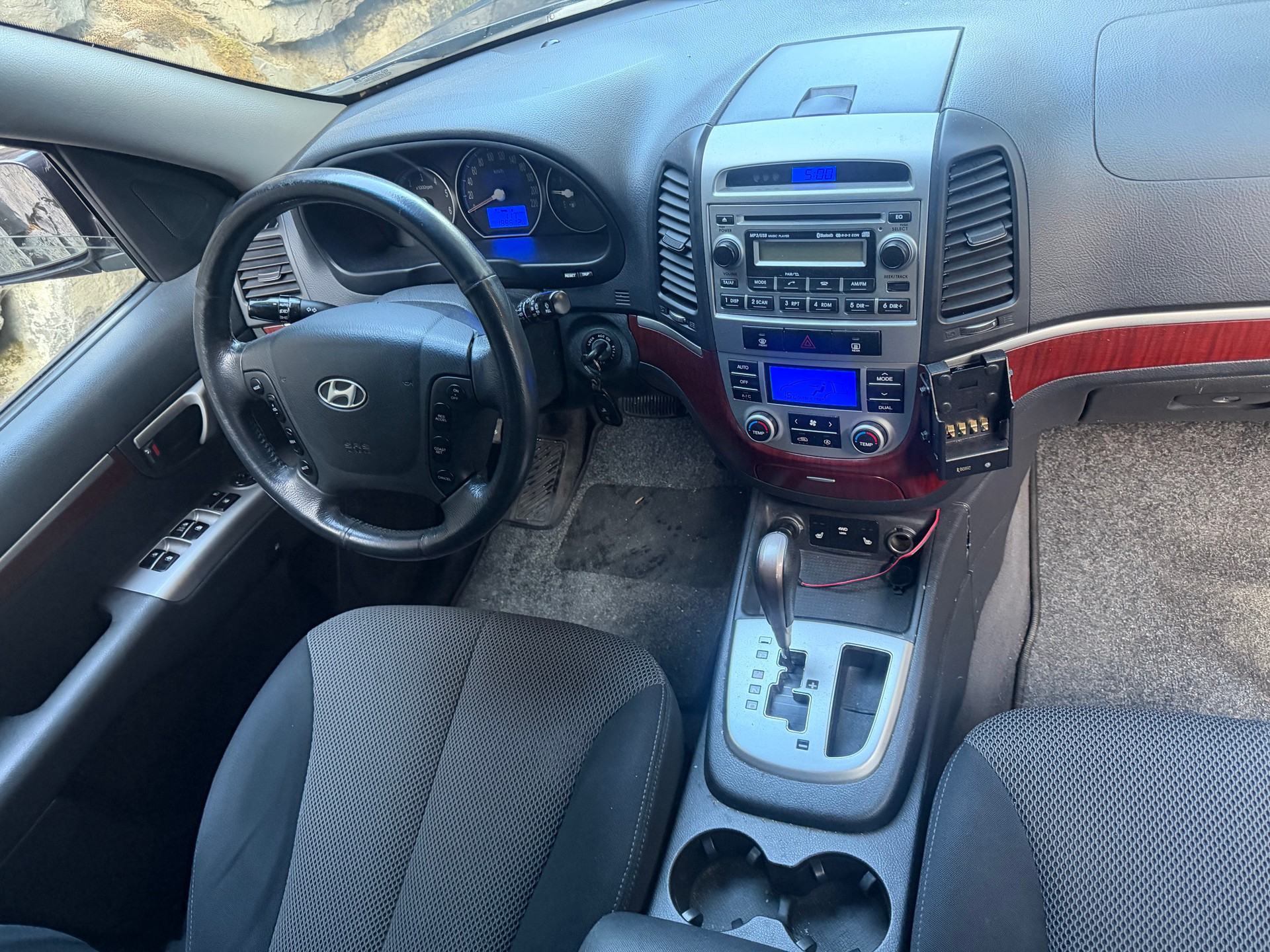 HYUNDAI Santa Fe 2.2 CRDi Style 4WD Automatic-image-9
