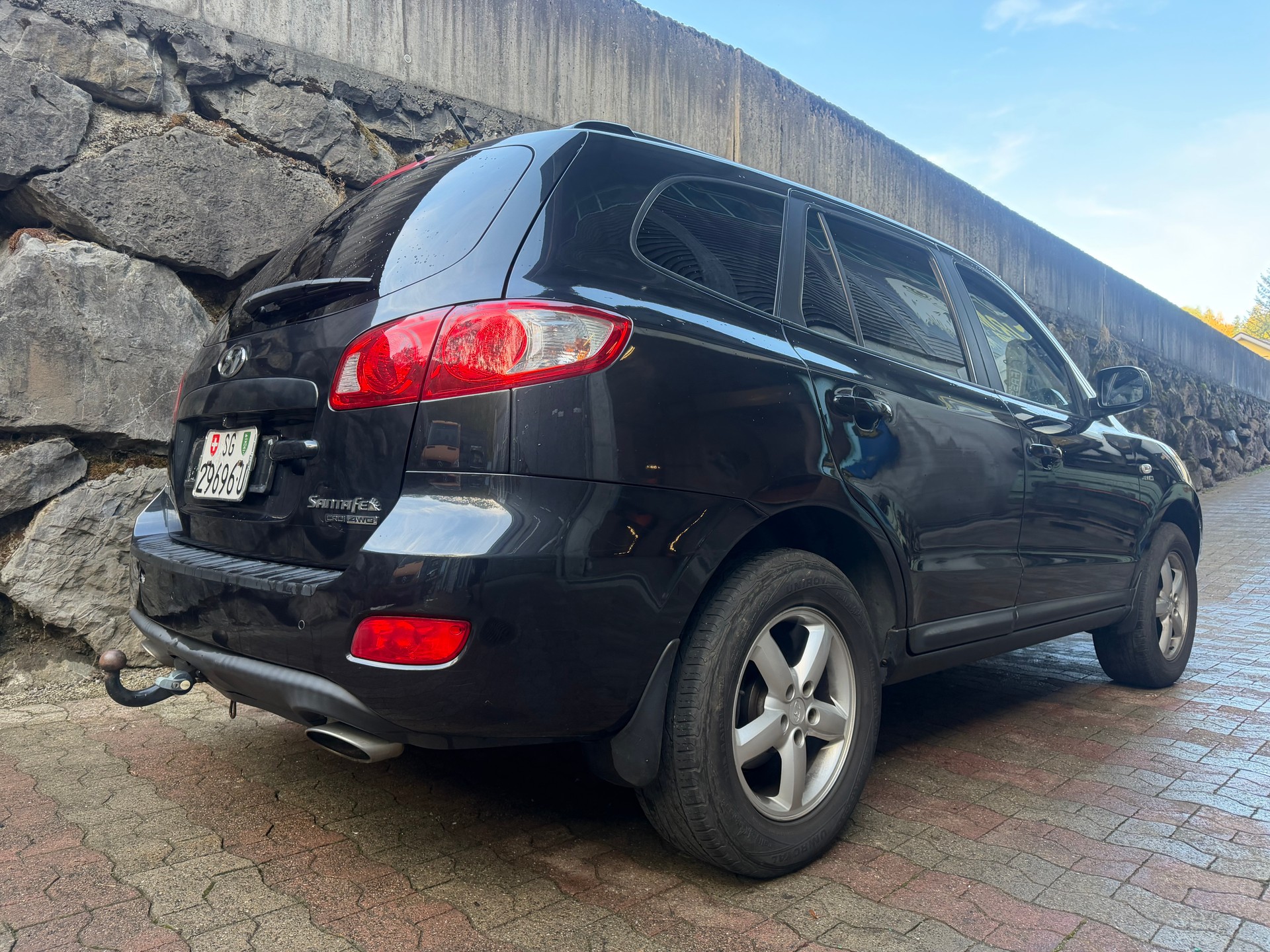 HYUNDAI Santa Fe 2.2 CRDi Style 4WD Automatic-image-3