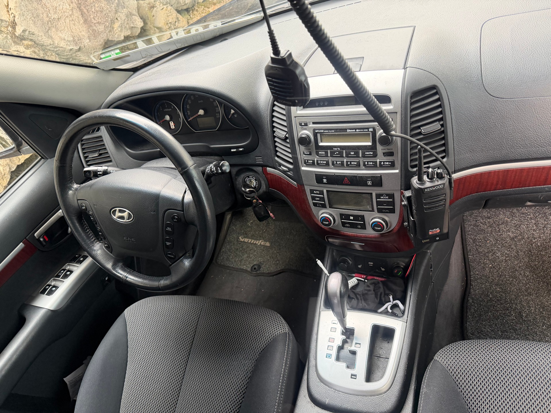 HYUNDAI Santa Fe 2.2 CRDi Style 4WD Automatic-image-8