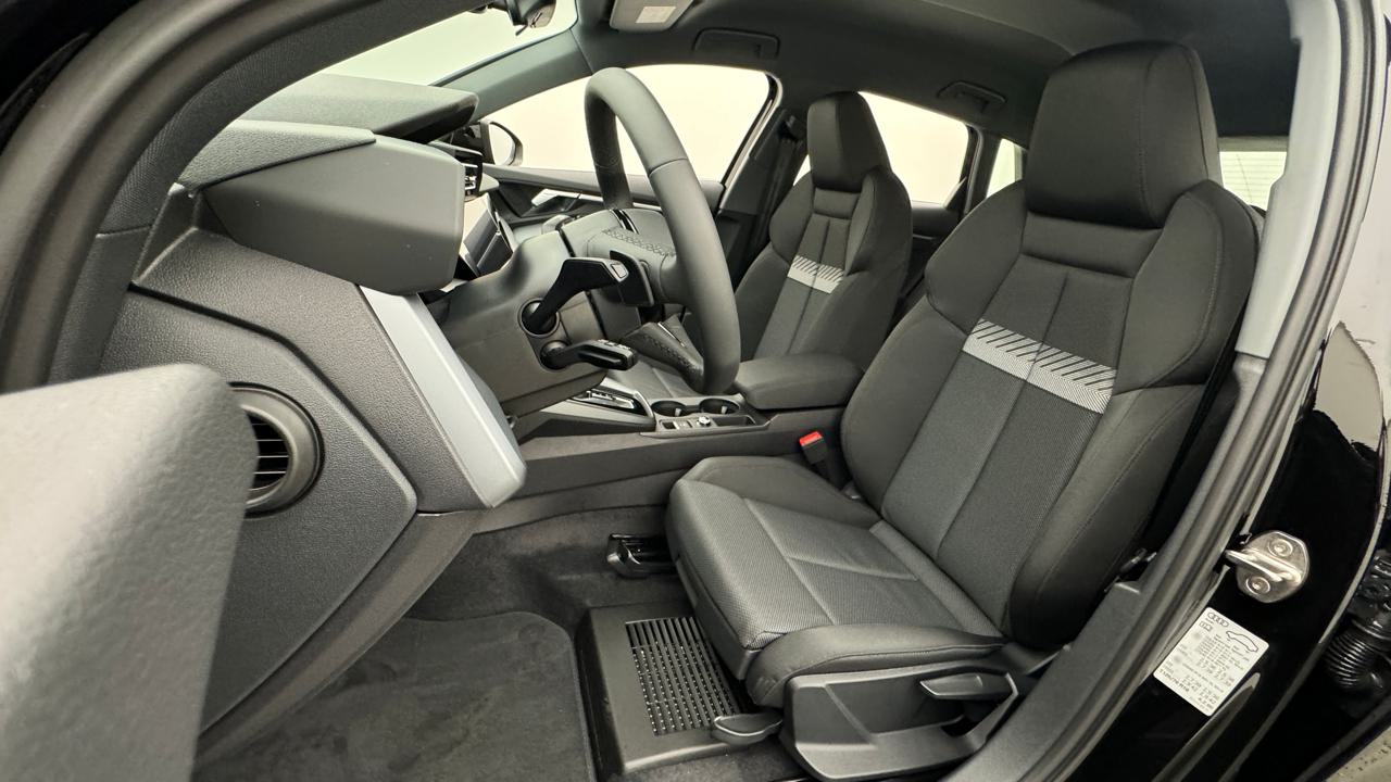 AUDI A3 Sportback TFSI 110 kW advanced S tronic-image-4