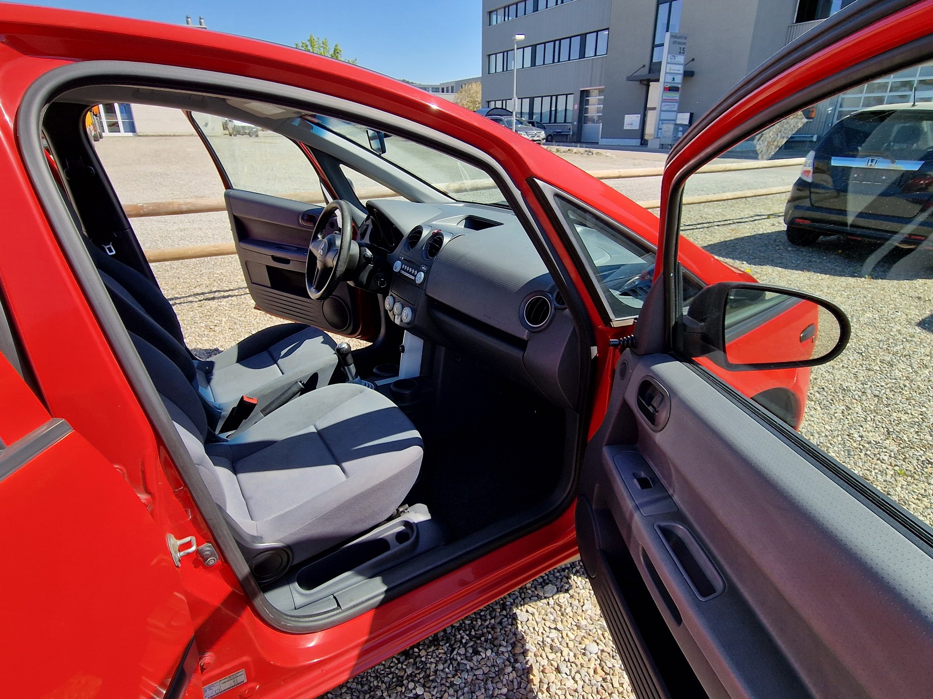 MITSUBISHI Colt 1.3 16V Invite-image-12