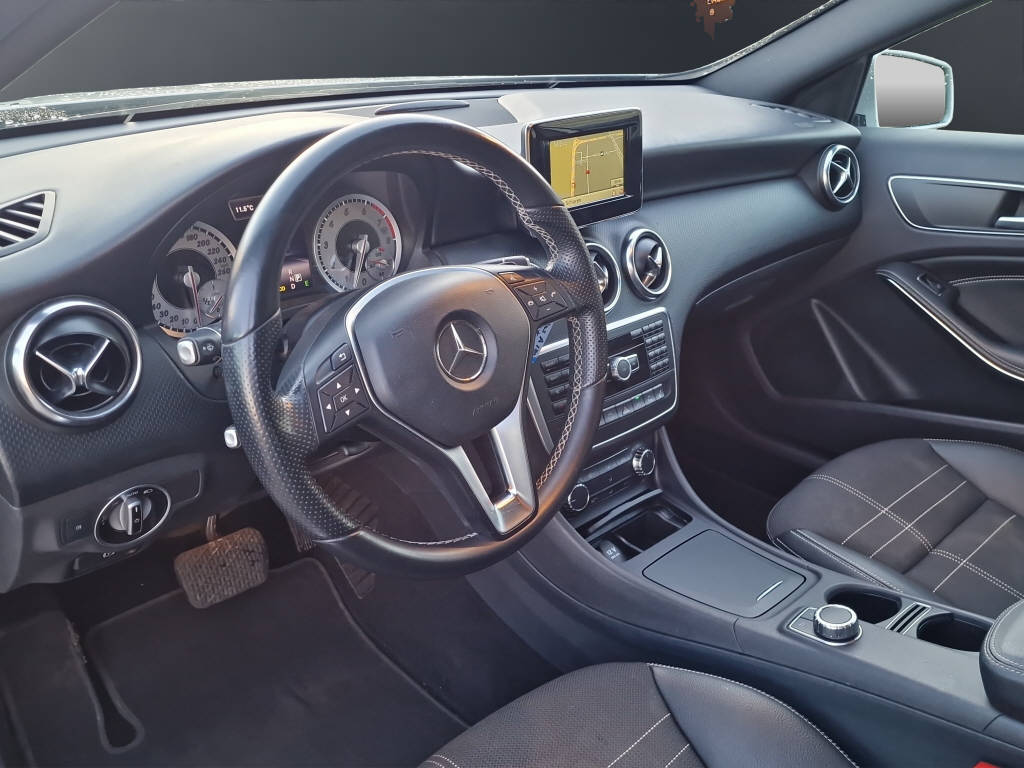 MERCEDES-BENZ A 180 Urban-image-8