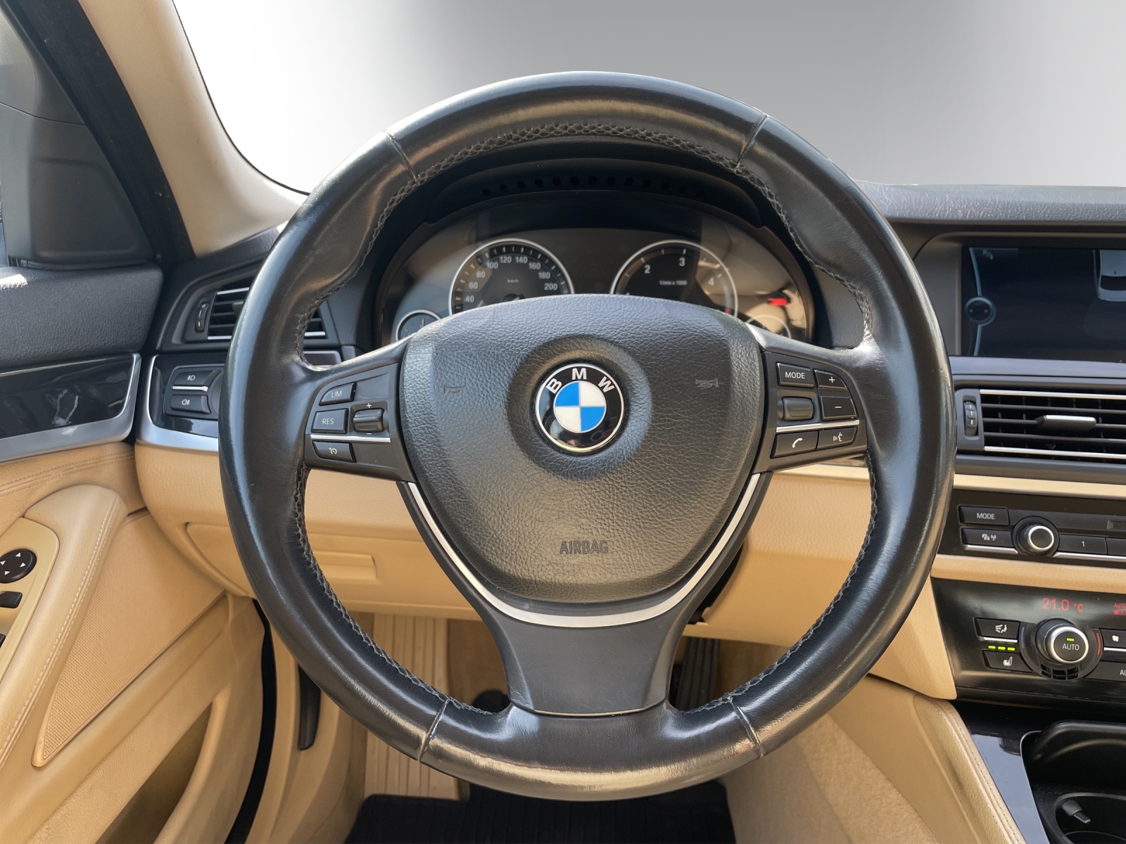BMW 520d Steptronic-image-13