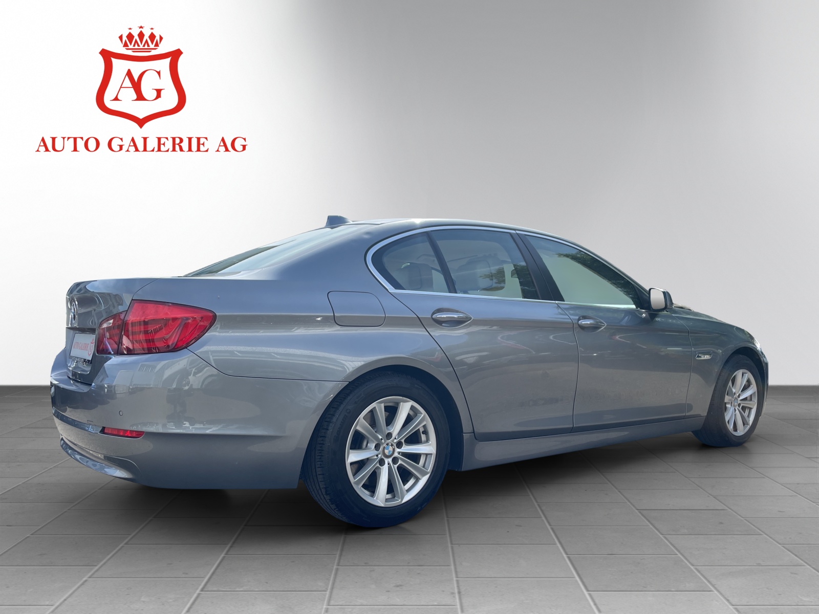 BMW 520d Steptronic-image-5
