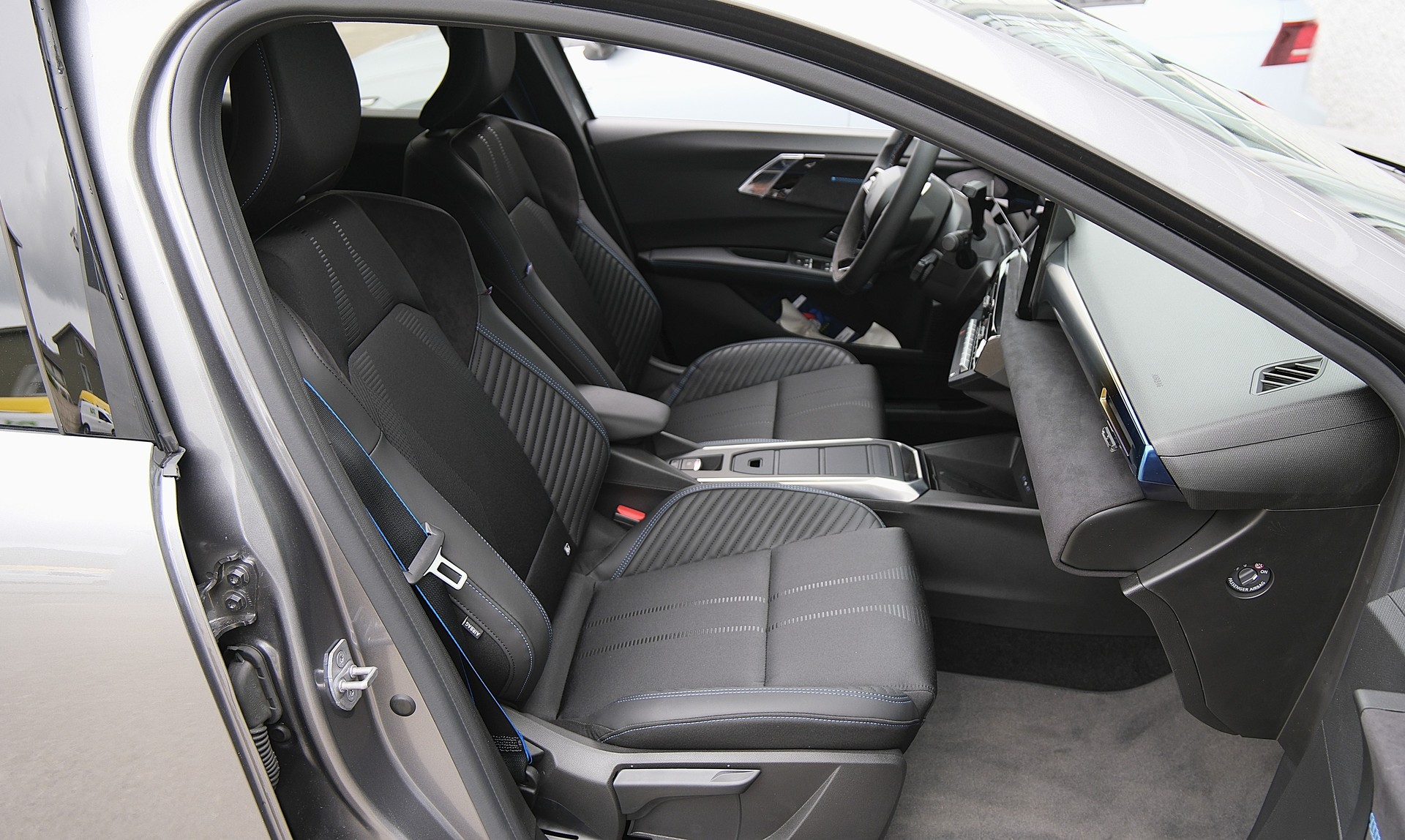 RENAULT Clio 1.8 E-Tech Esprit Alpine " Vollausstattung "-image-23