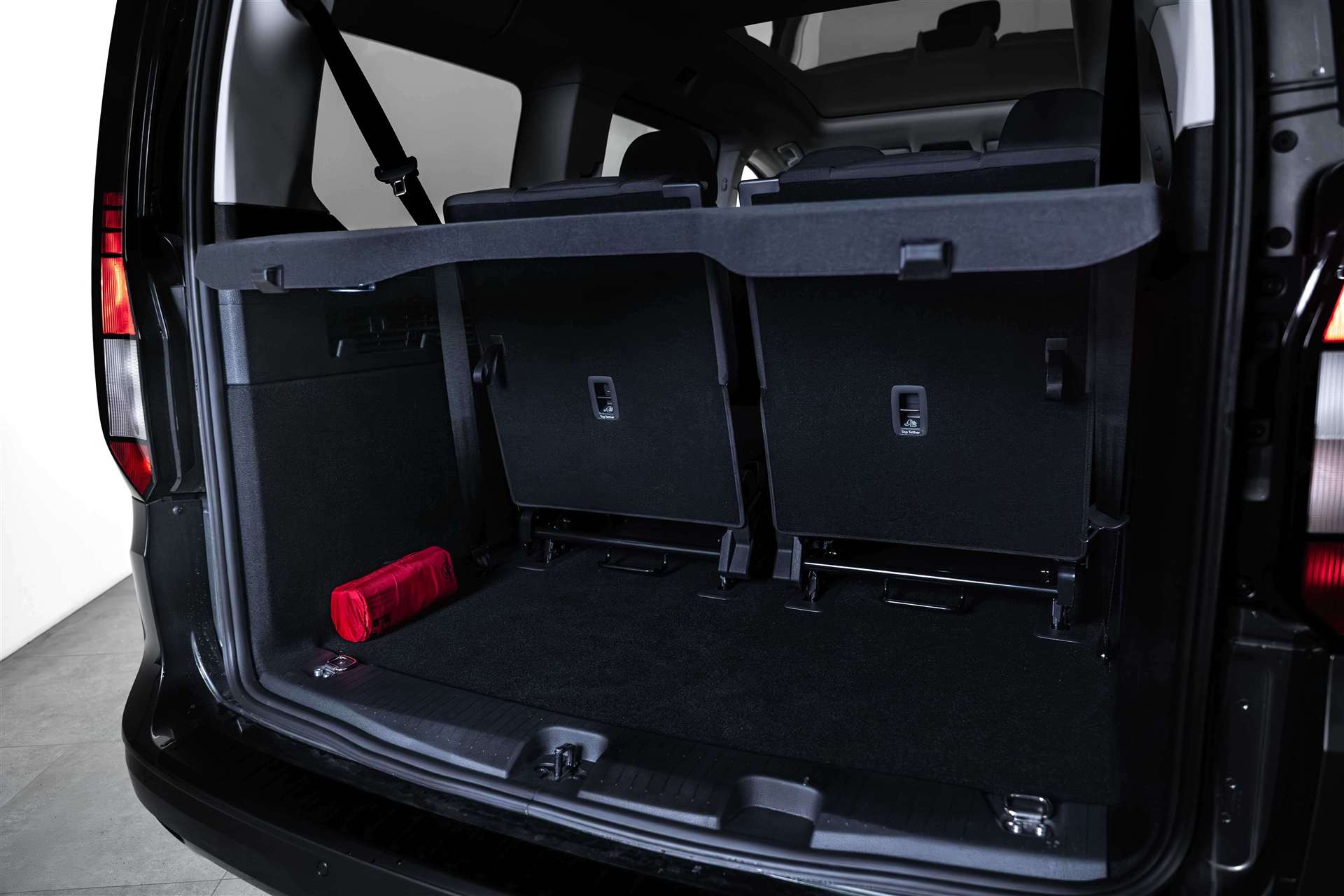 VW Caddy Maxi 2.0 TDi 4Motion 7-Plätzer-image-5