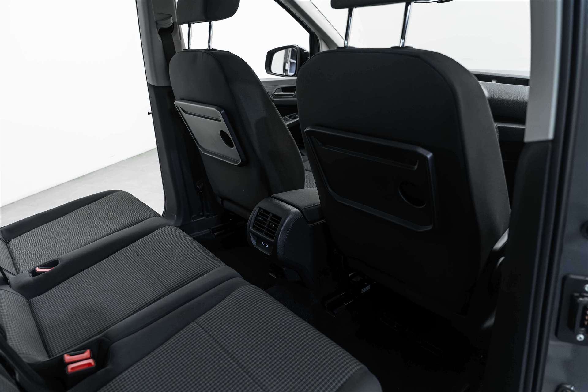 VW Caddy Maxi 2.0 TDi 4Motion 7-Plätzer-image-14