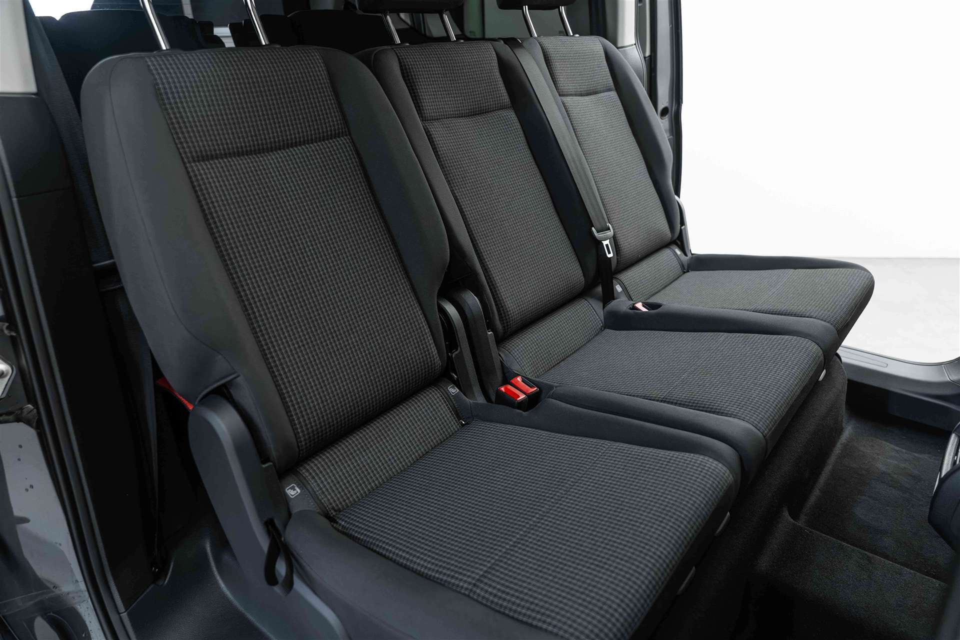 VW Caddy Maxi 2.0 TDi 4Motion 7-Plätzer-image-15