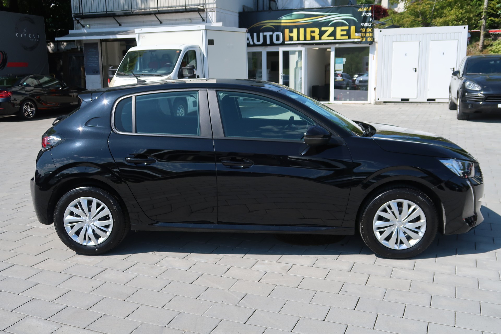 PEUGEOT 208 1.2 PureTech Active-image-3