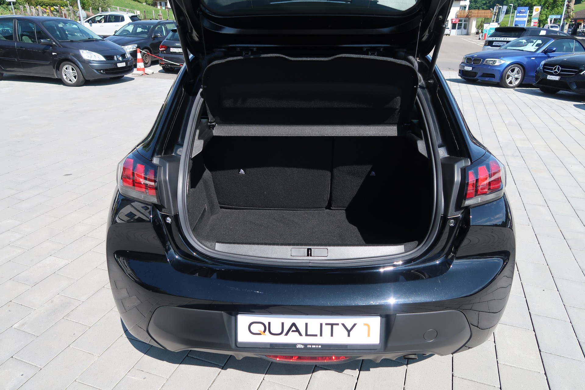 PEUGEOT 208 1.2 PureTech Active-image-11