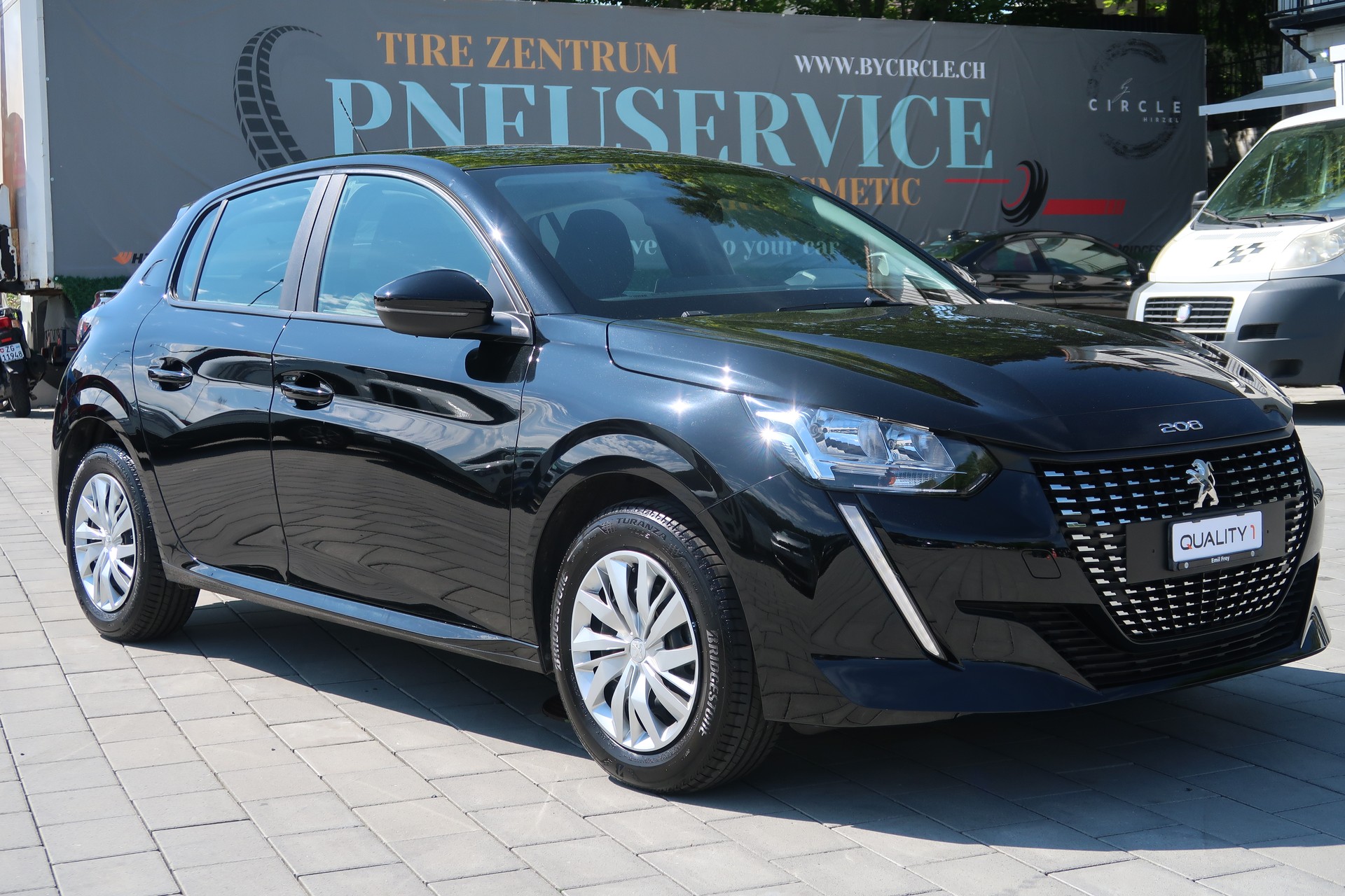 PEUGEOT 208 1.2 PureTech Active-image-2