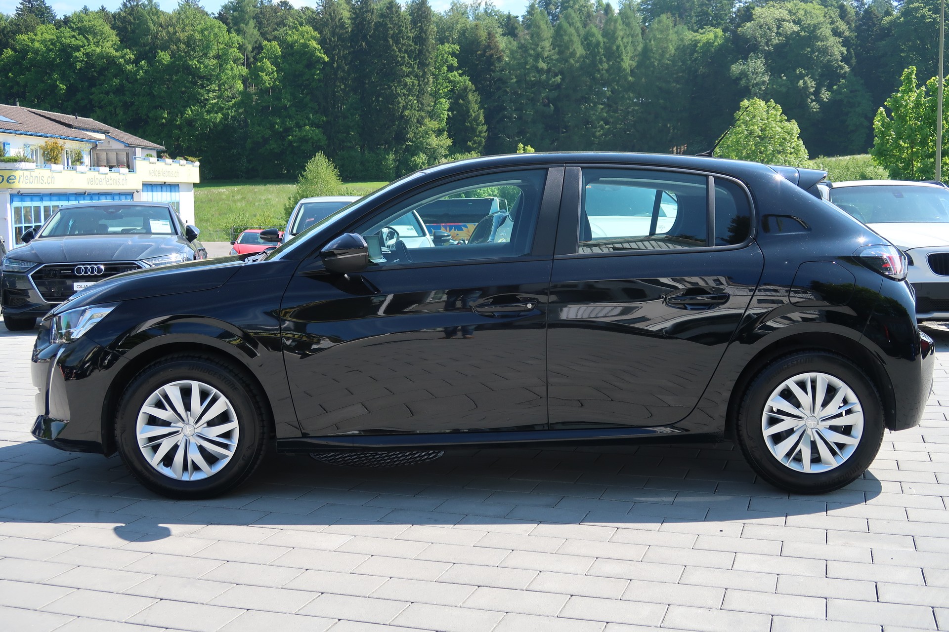 PEUGEOT 208 1.2 PureTech Active-image-7