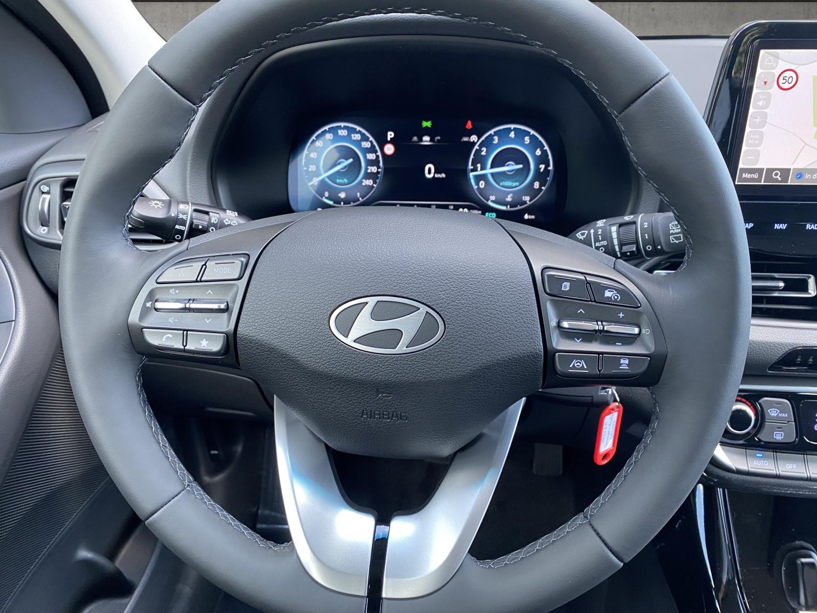 HYUNDAI i30 Wagon 1.5 T-GDi Amplia-image-10