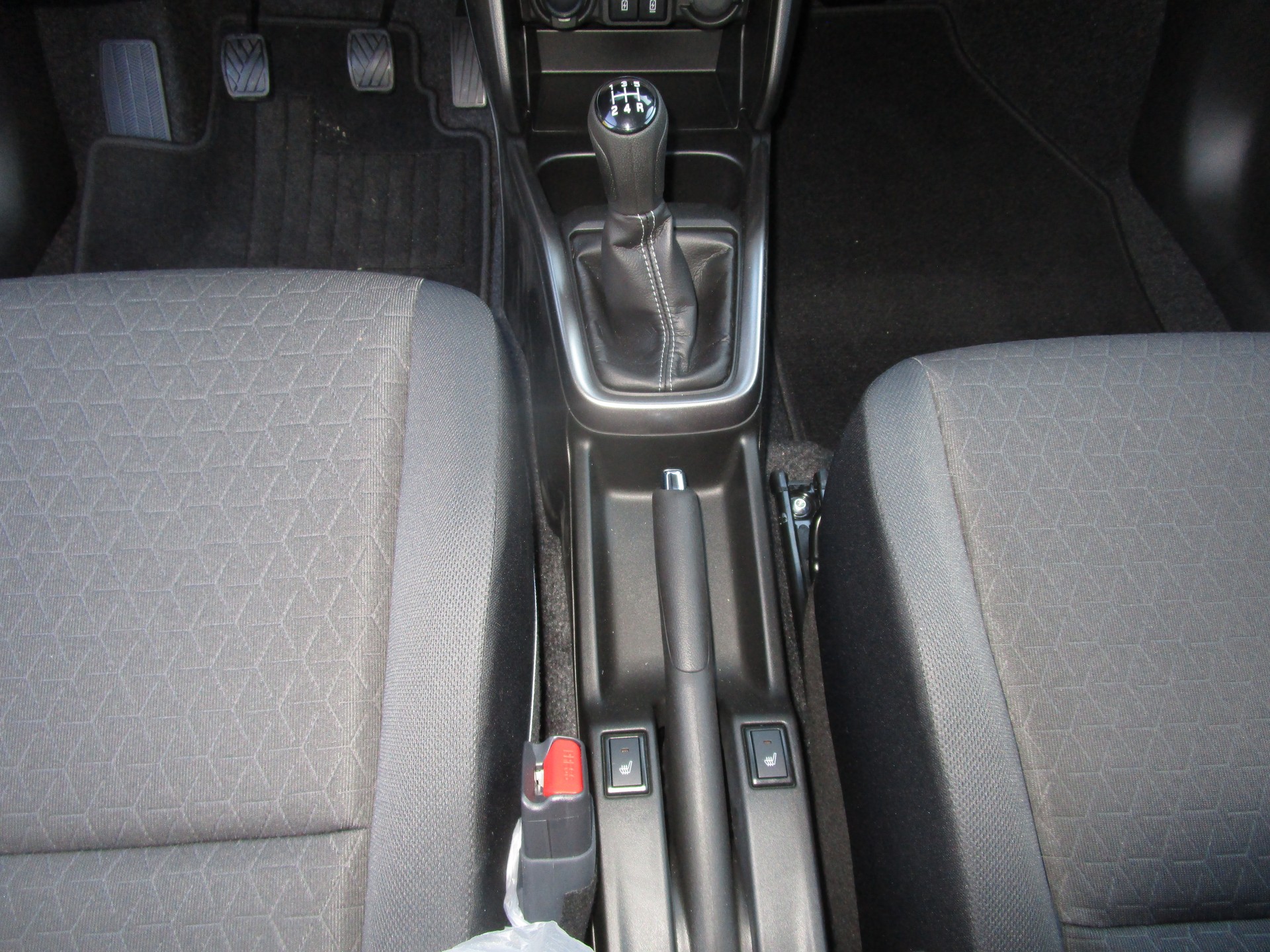 SUZUKI Swift 1.2 Compact Top Hybrid 4x4-image-13