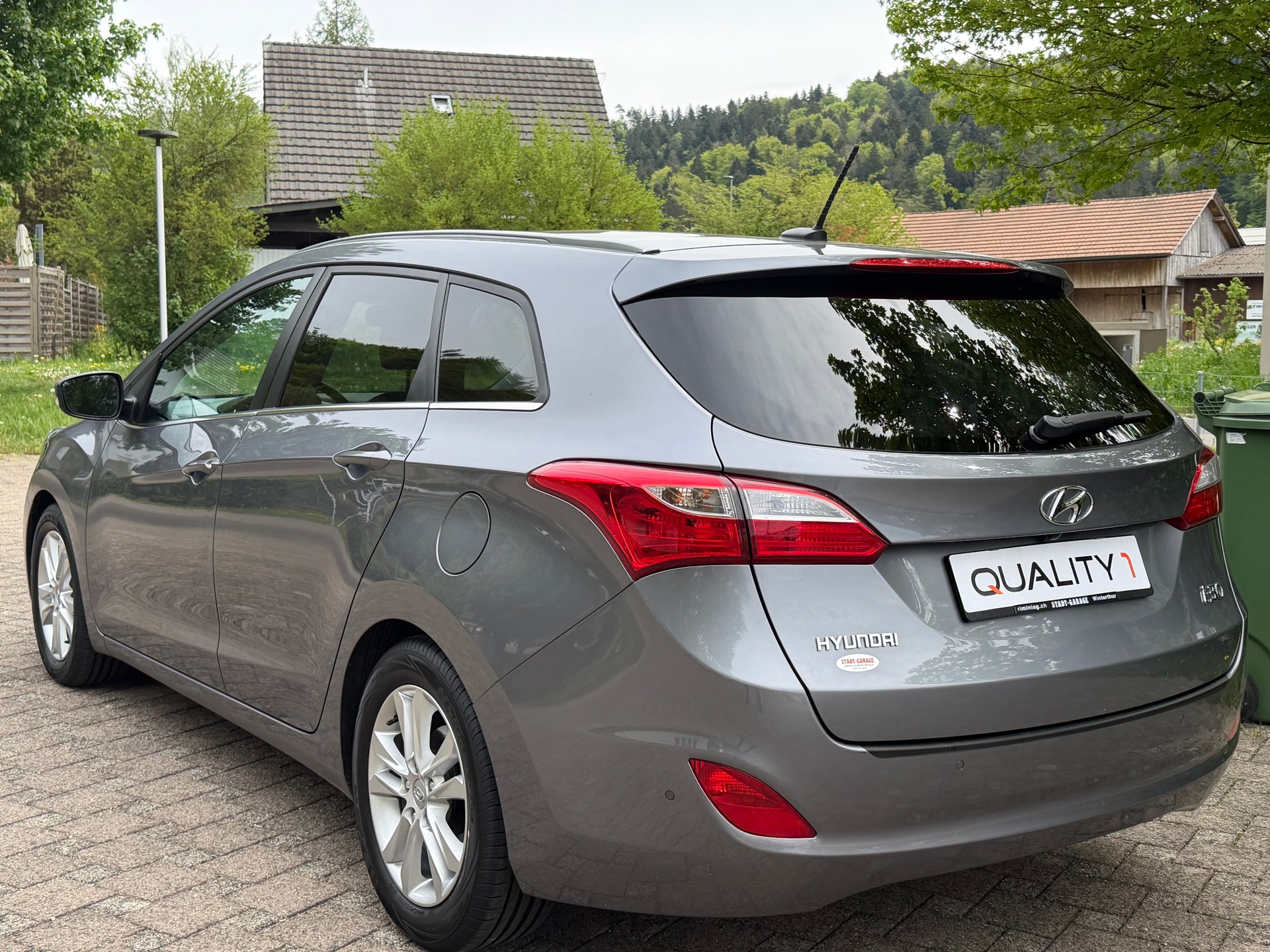 HYUNDAI i30 Wagon 1.6 CRDi Style Automatic-image-3