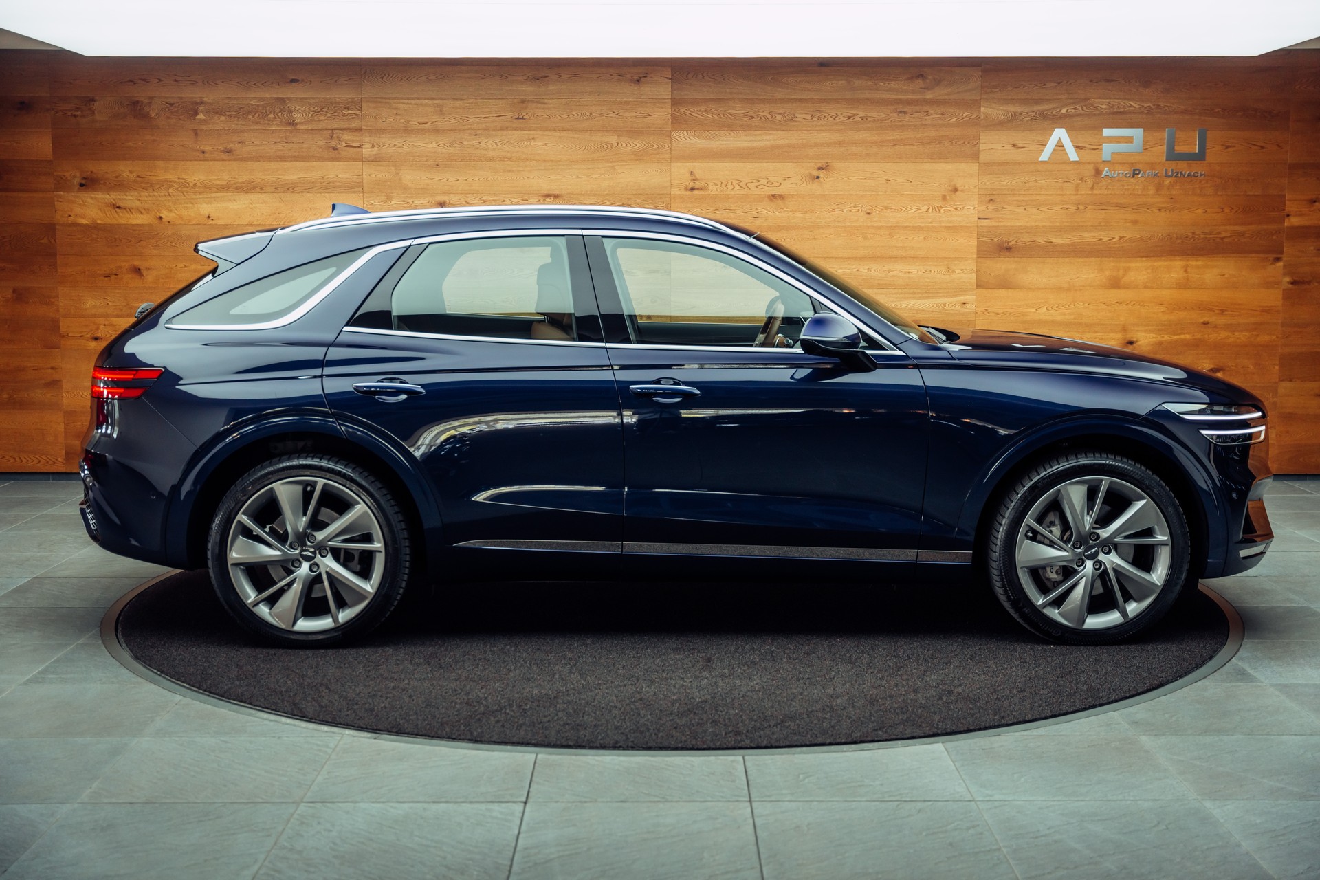 GENESIS GV70 2.2 CRDI Luxury AT8 AWD-image-9