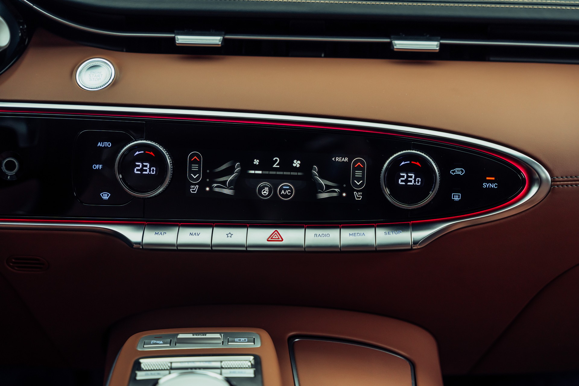 GENESIS GV70 2.2 CRDI Luxury AT8 AWD-image-14