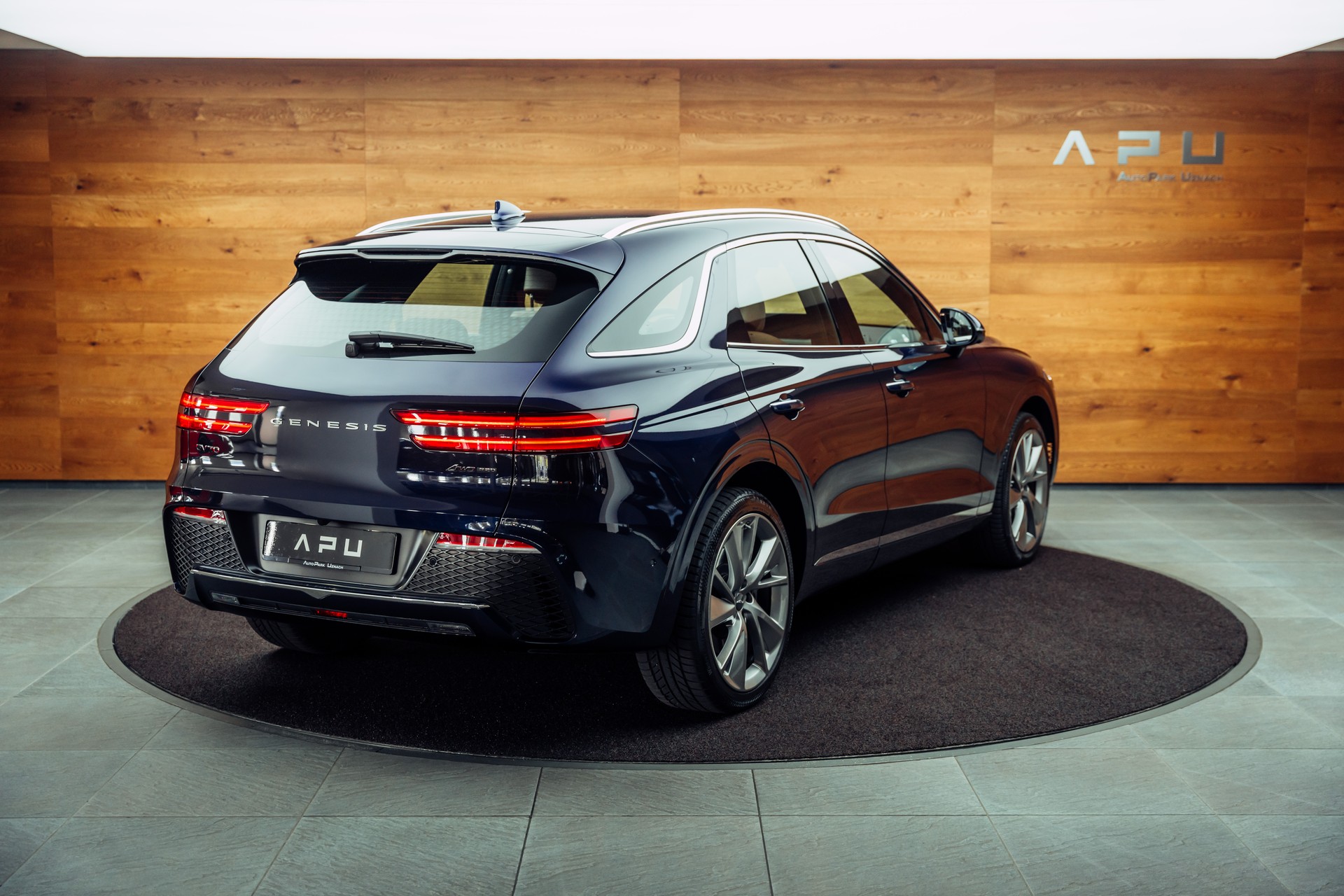 GENESIS GV70 2.2 CRDI Luxury AT8 AWD-image-1