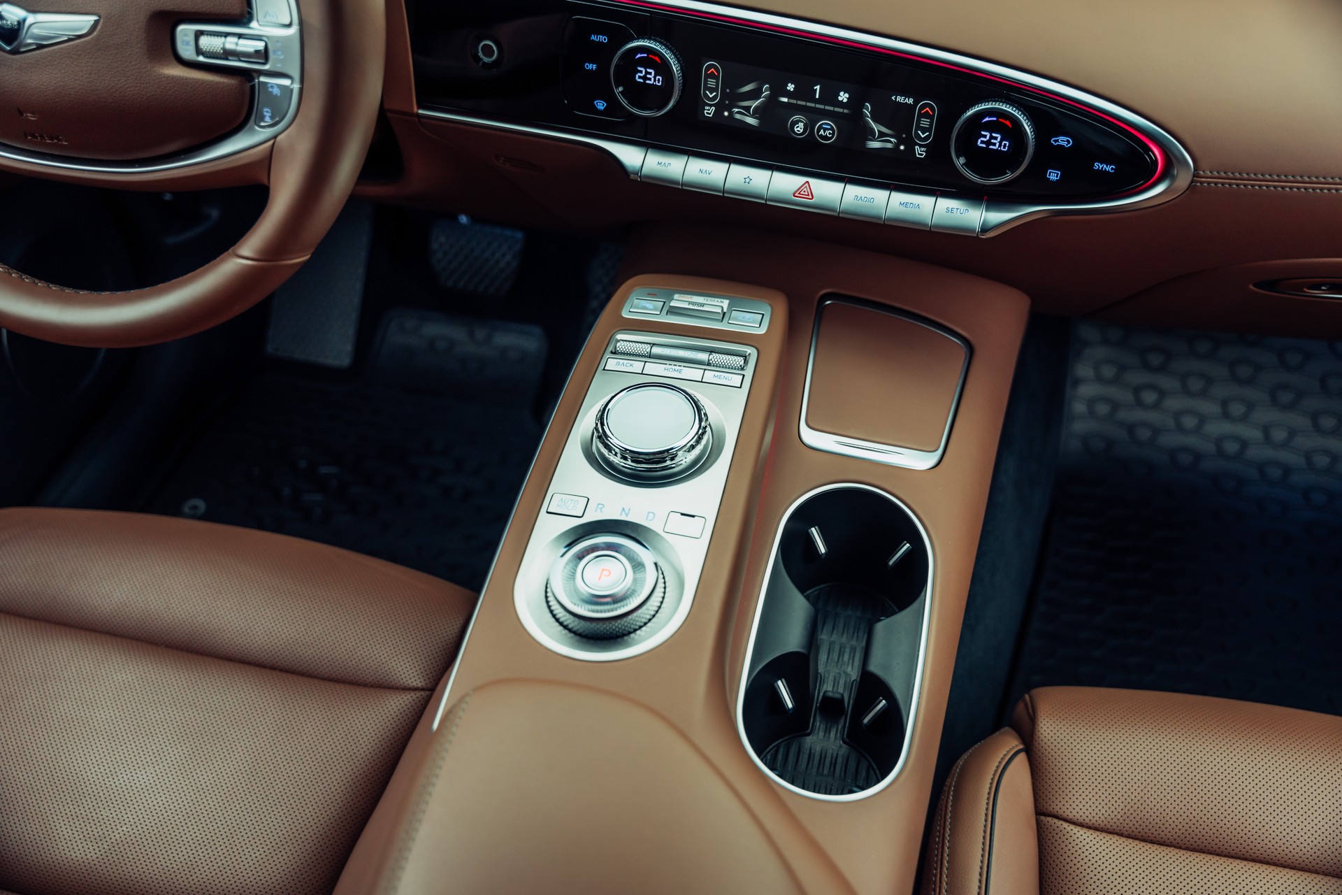 GENESIS GV70 2.2 CRDI Luxury AT8 AWD-image-15