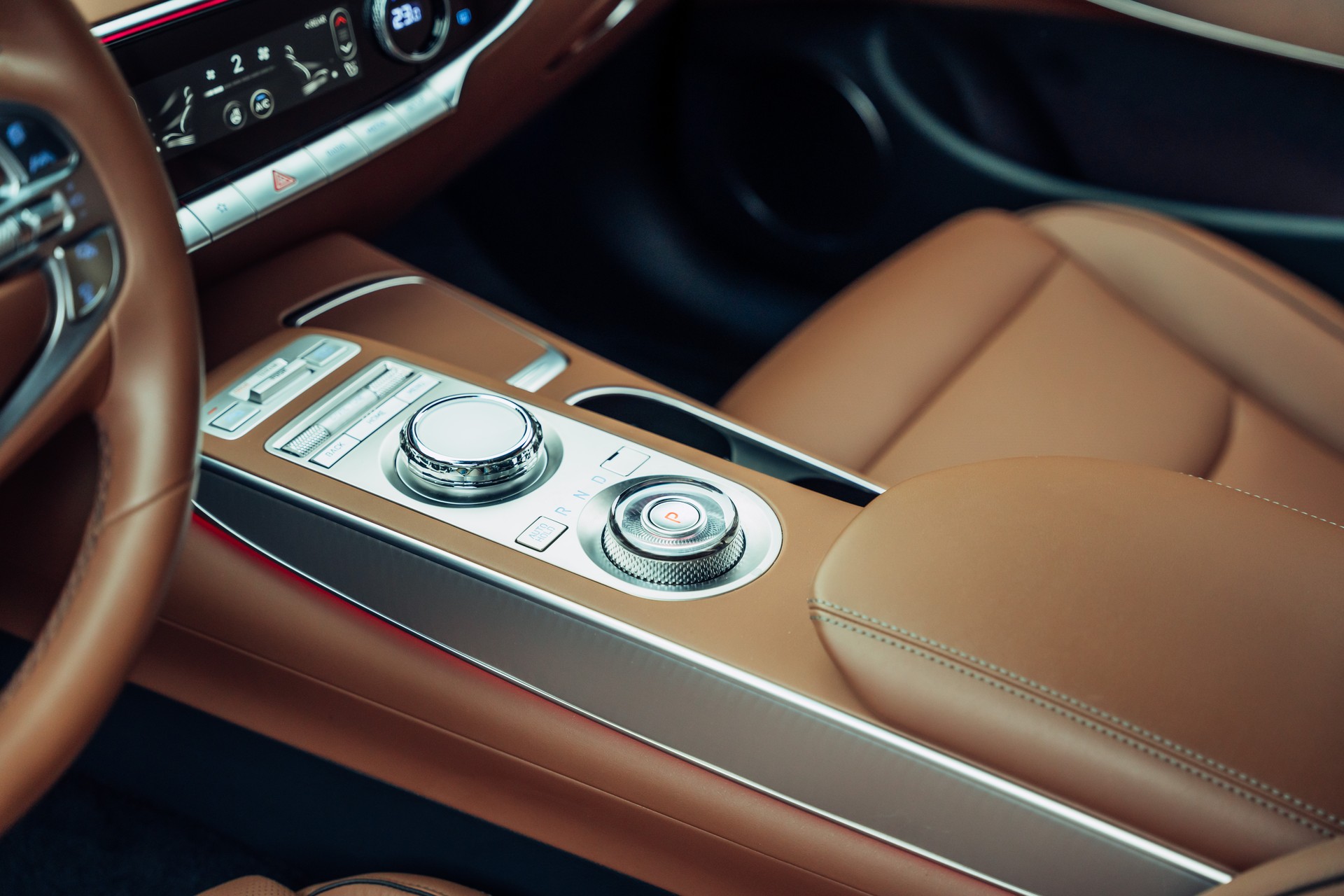 GENESIS GV70 2.2 CRDI Luxury AT8 AWD-image-12