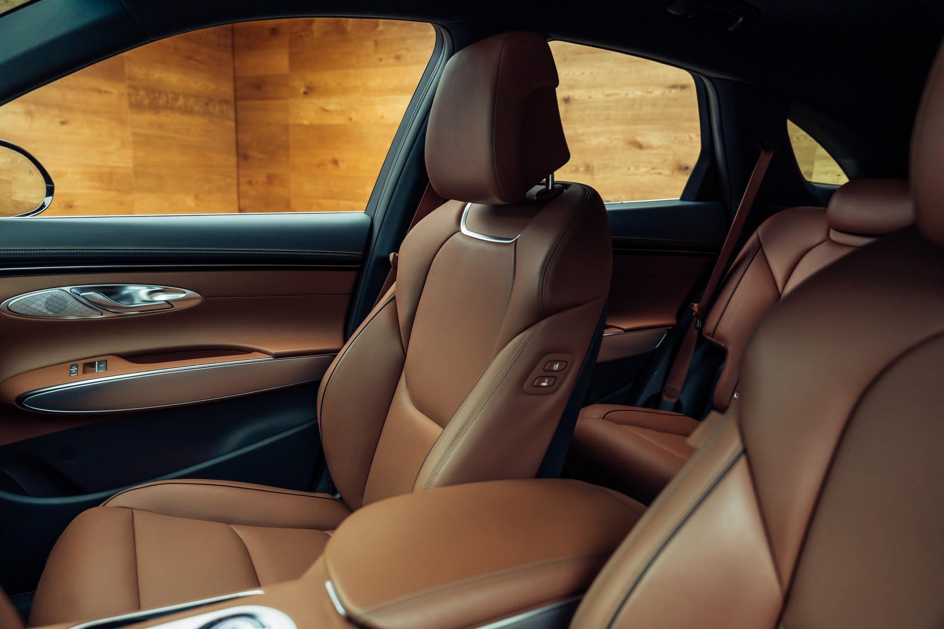 GENESIS GV70 2.2 CRDI Luxury AT8 AWD-image-6