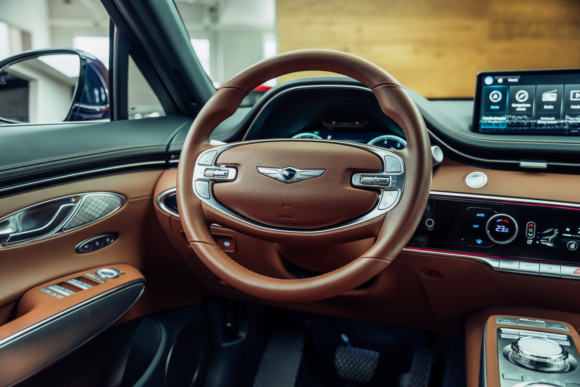 GENESIS GV70 2.2 CRDI Luxury AT8 AWD-image-17