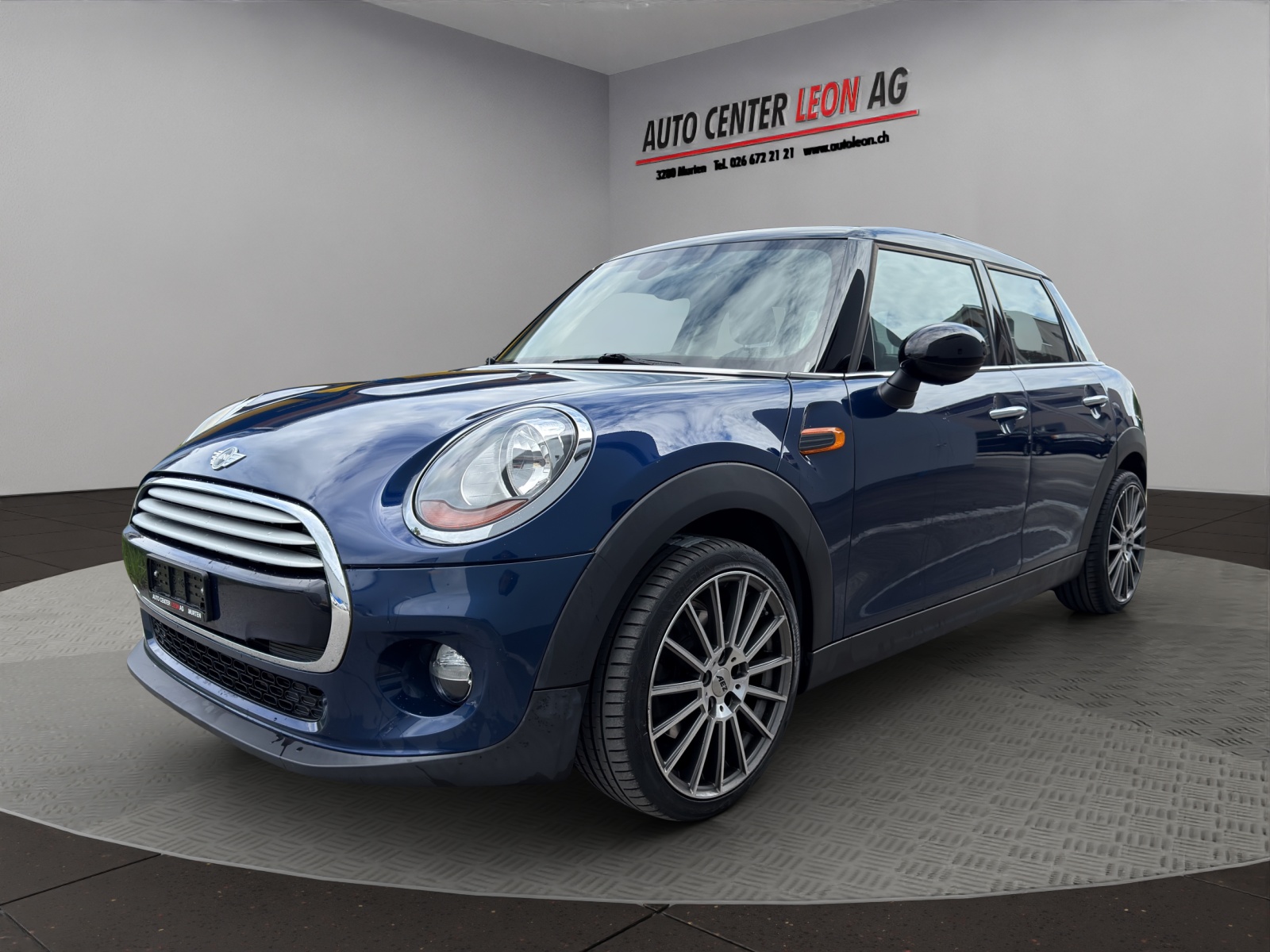 MINI Cooper Steptronic-showroom-element-1