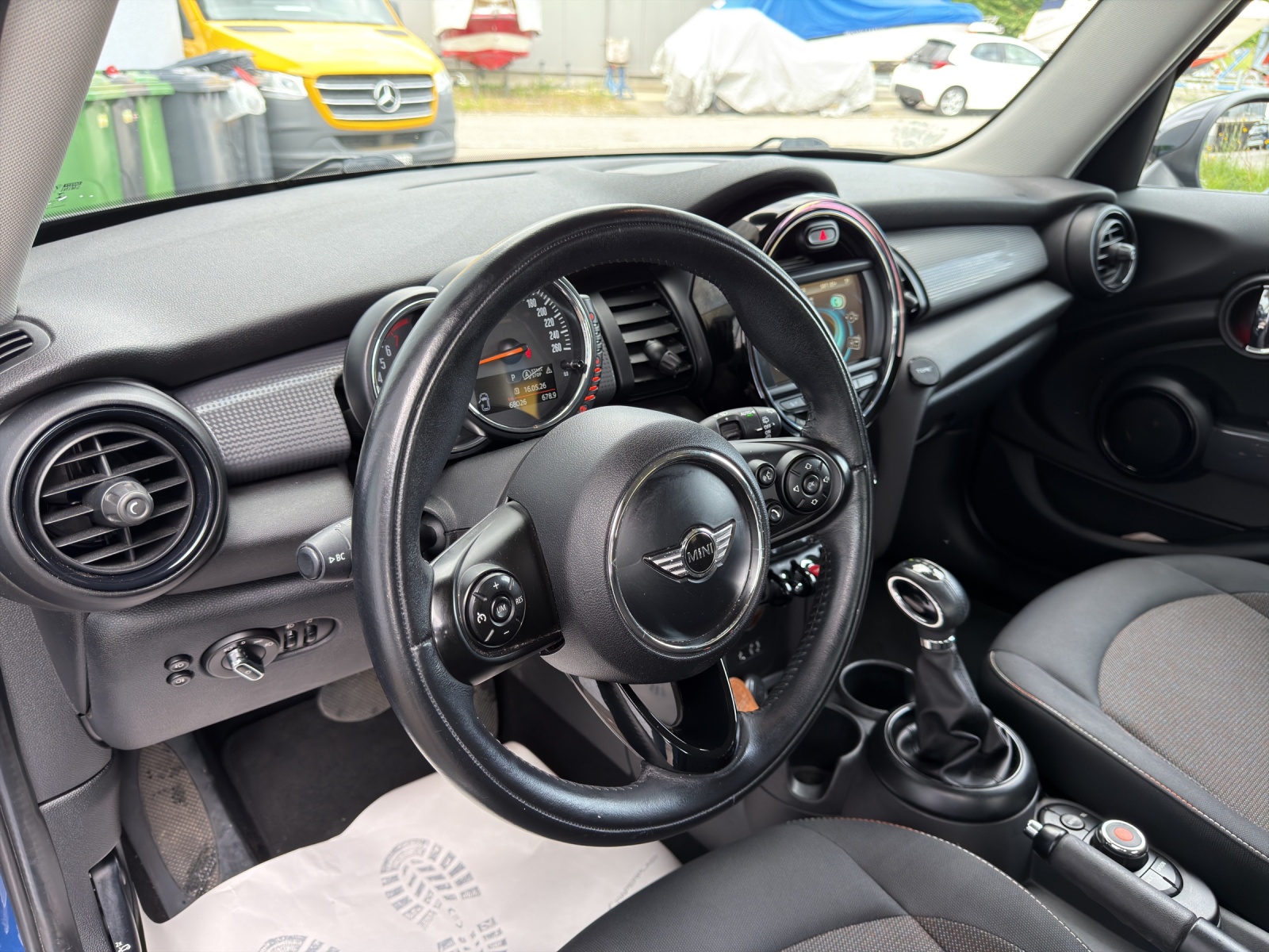 MINI Cooper Steptronic-image-23