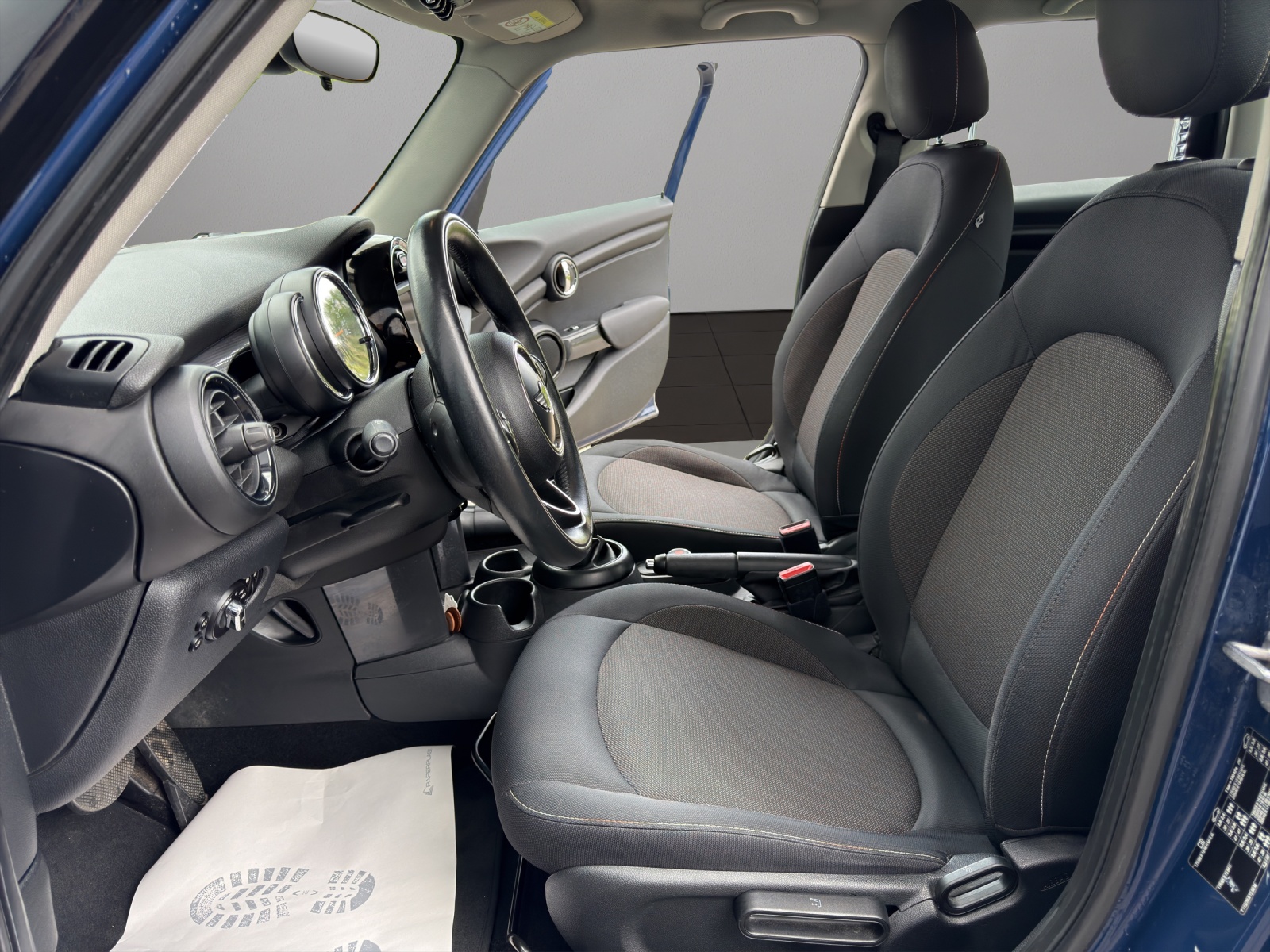 MINI Cooper Steptronic-image-8
