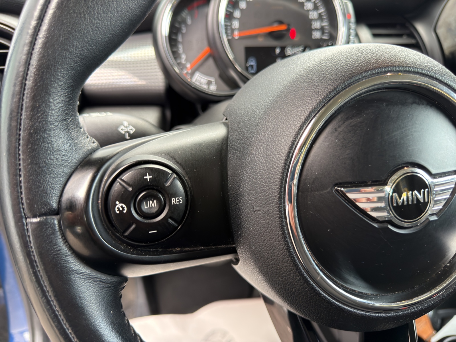 MINI Cooper Steptronic-image-24