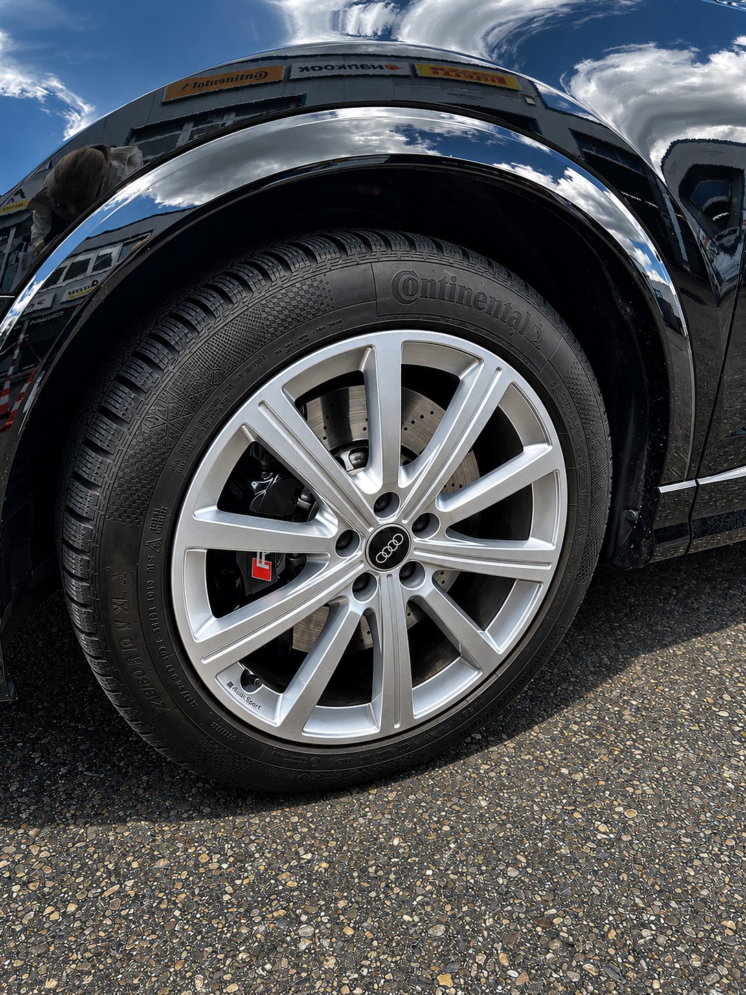 AUDI RS Q3 Sportback quattro 400PS Black Optic-image-12