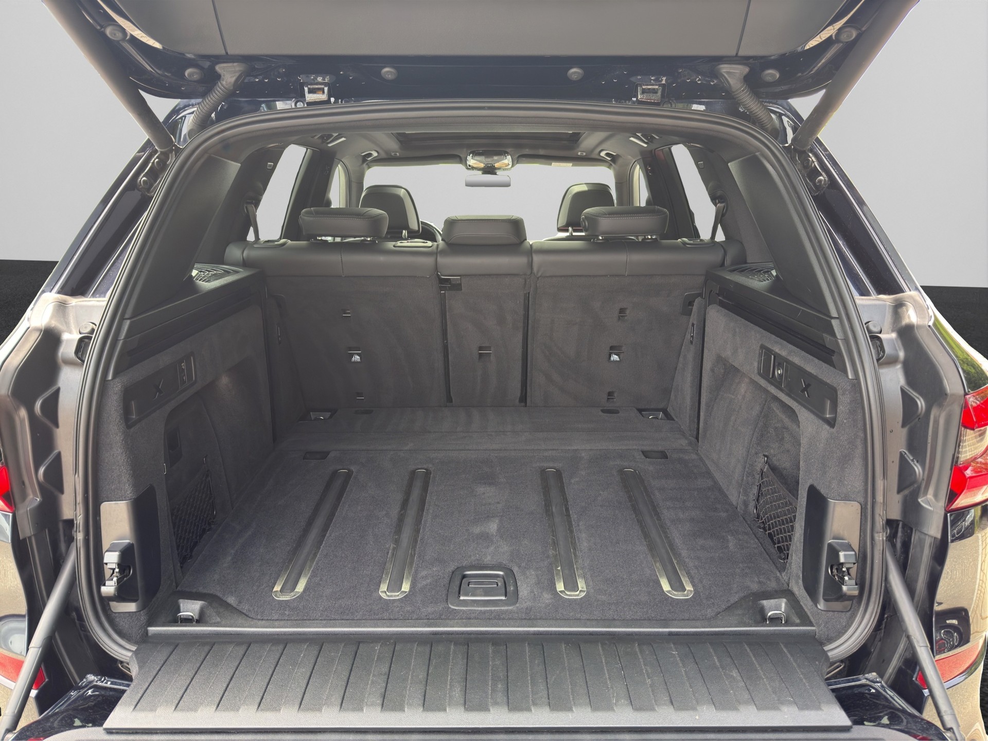 BMW X5 xDrive 48V 40d M Sport Steptronic-image-13