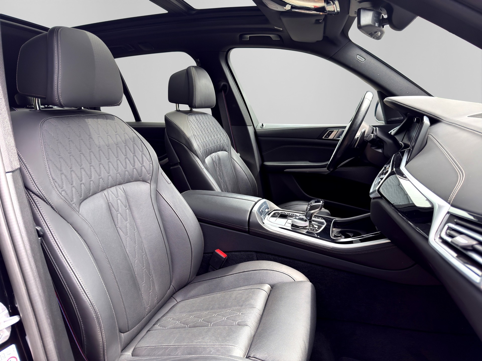BMW X5 xDrive 48V 40d M Sport Steptronic-image-15