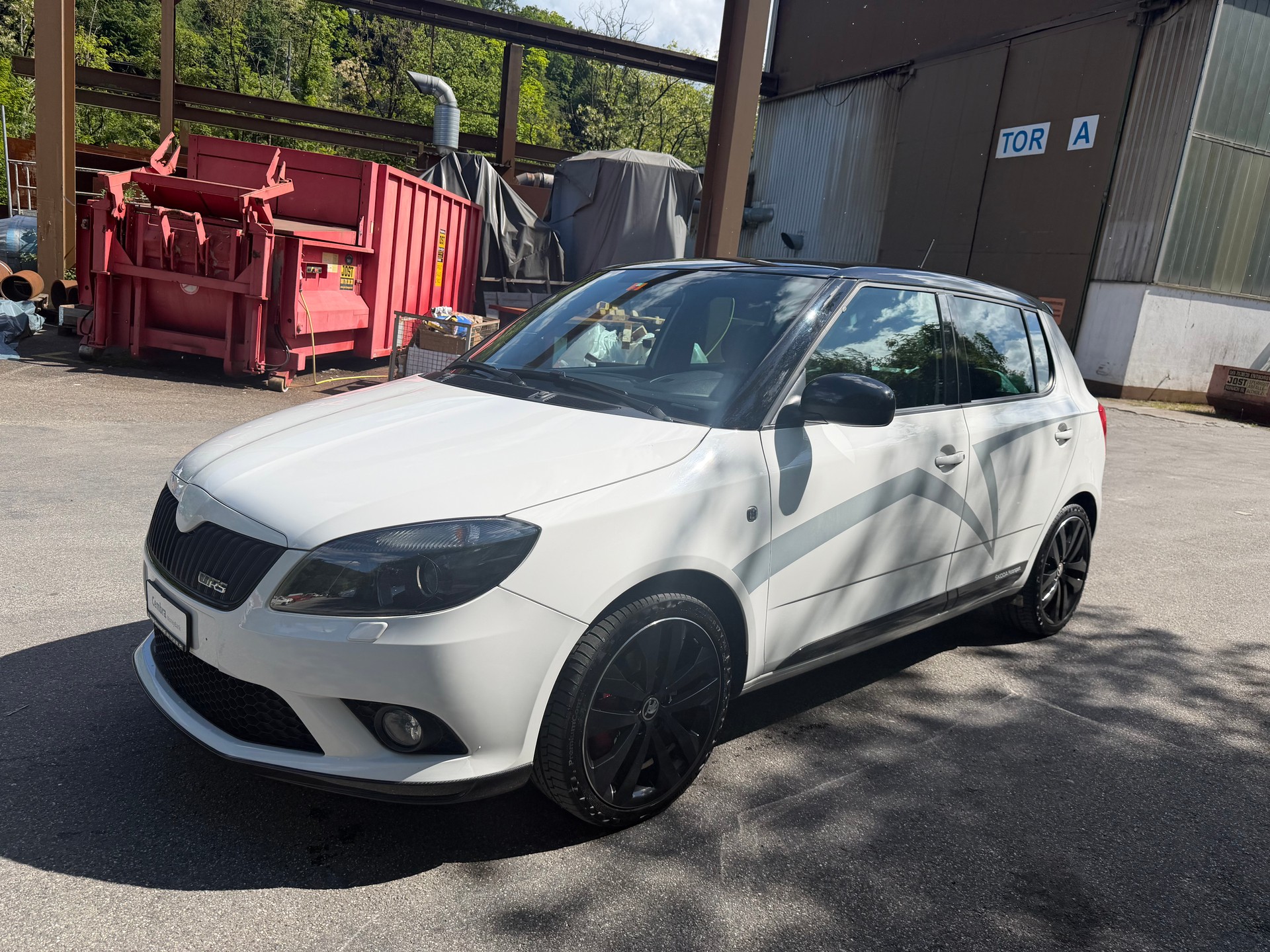 SKODA Fabia 1.4 TSI RS DSG-image-2