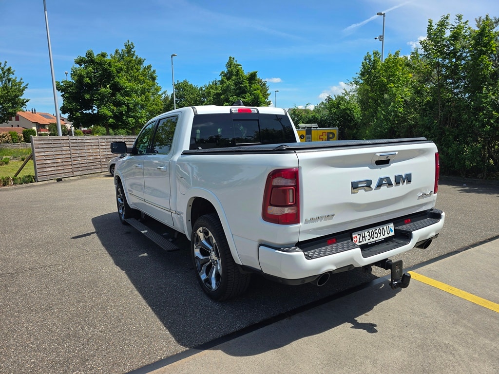 DODGE Ram 1500 Crew Kab. Pick-up 5.7 HEMI MDS VVT Limited-image-5