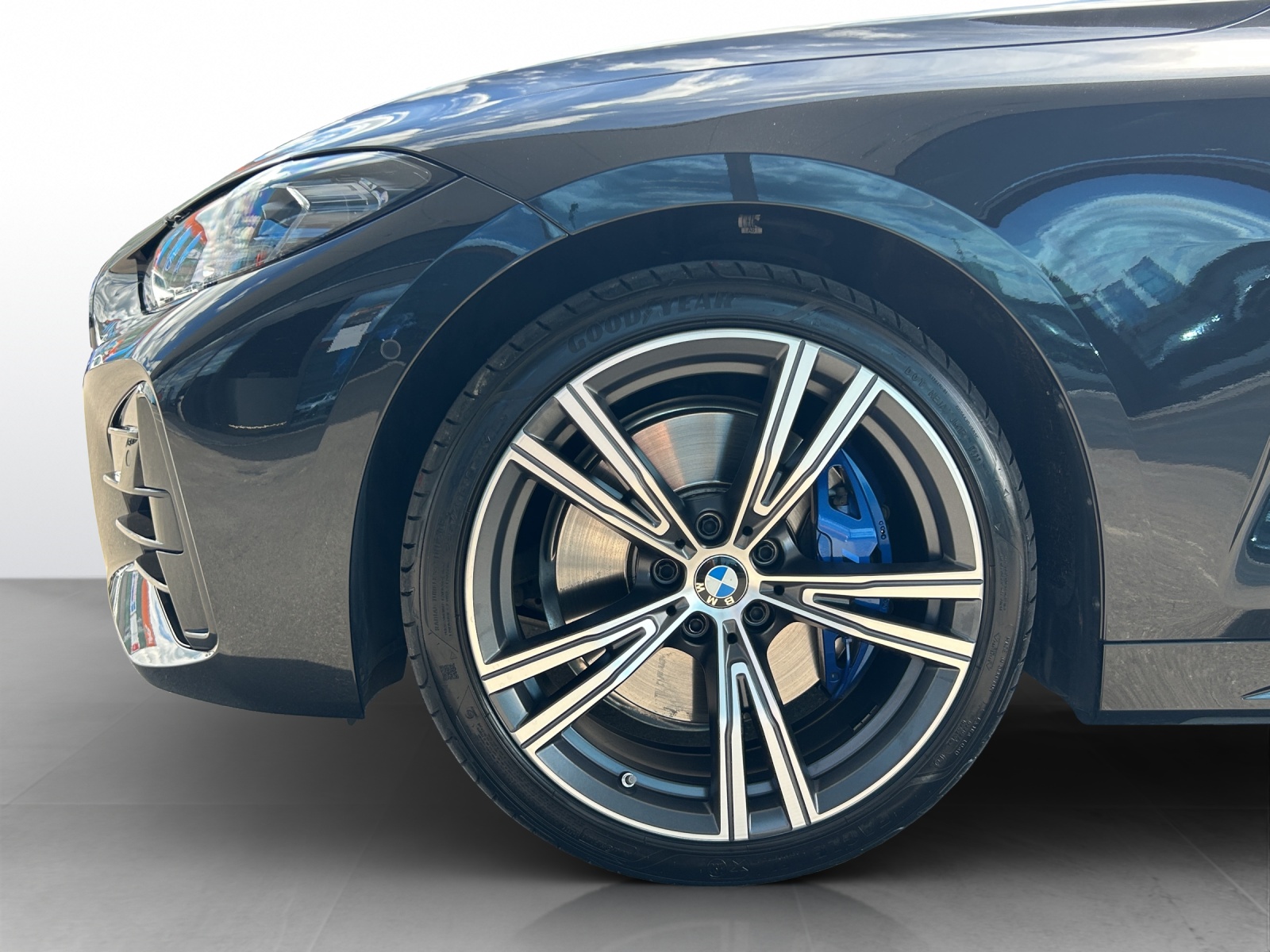 BMW M440i xDrive Cabrio 48V-image-2
