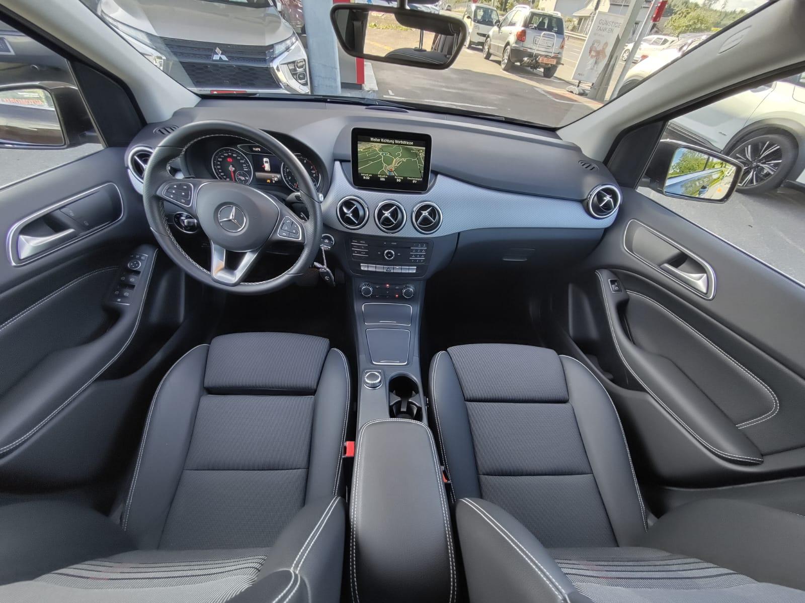 MERCEDES-BENZ B 200 Urban-image-8