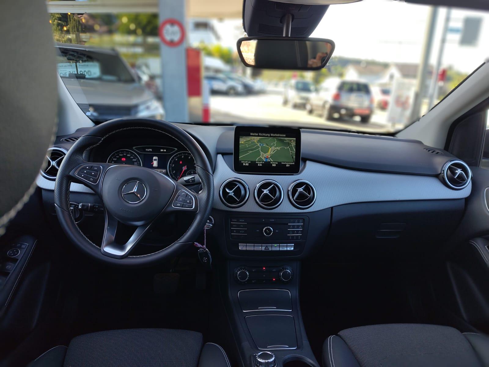 MERCEDES-BENZ B 200 Urban-image-6
