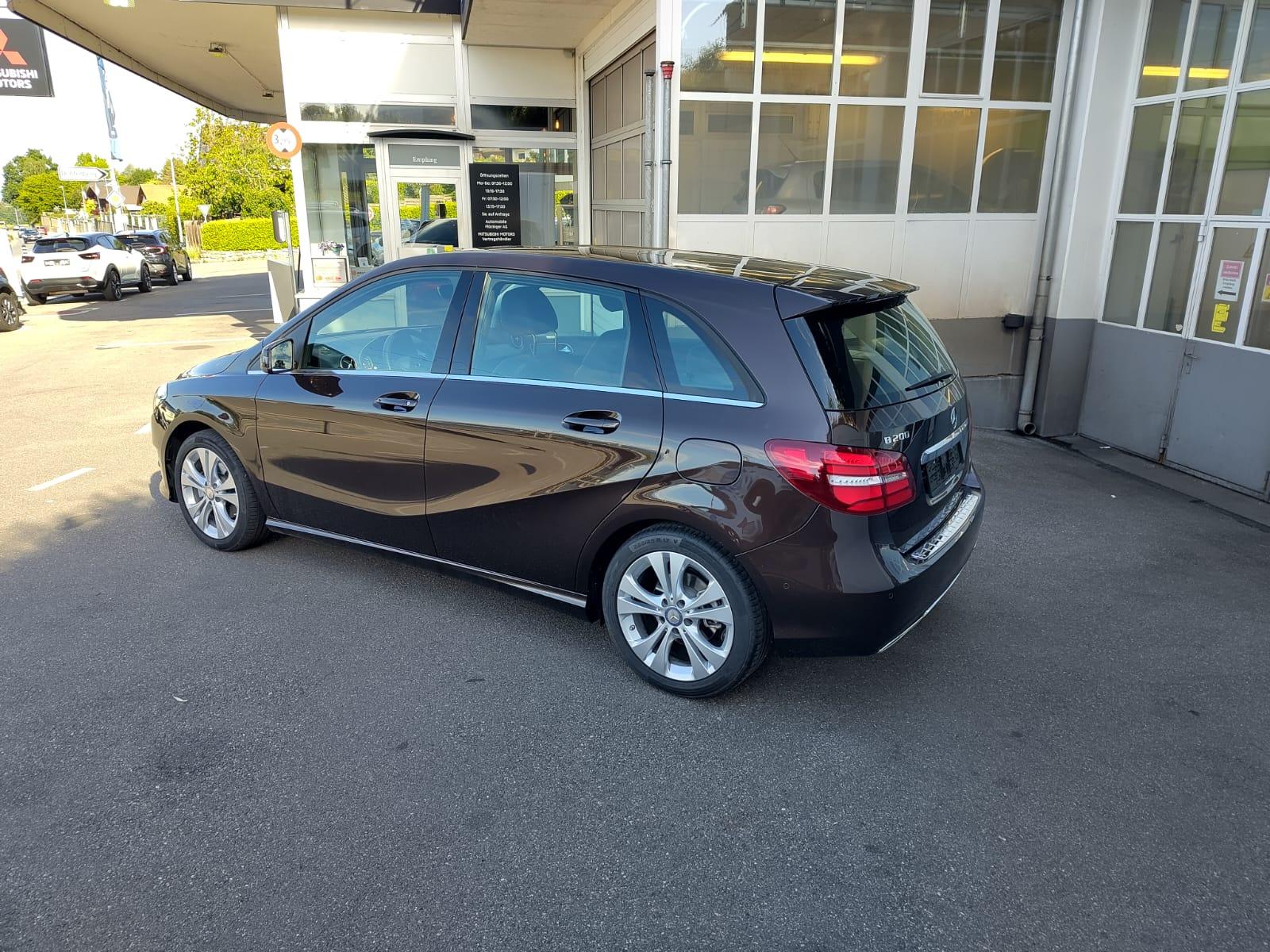 MERCEDES-BENZ B 200 Urban-image-2