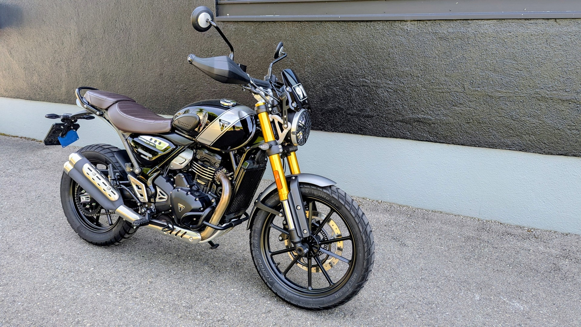 TRIUMPH Scrambler 400 X-showroom-element-3
