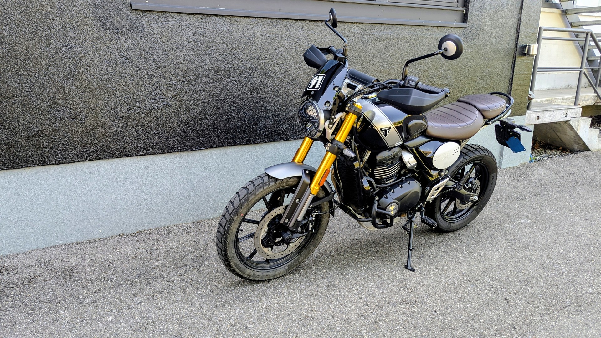 TRIUMPH Scrambler 400 X-showroom-element-2