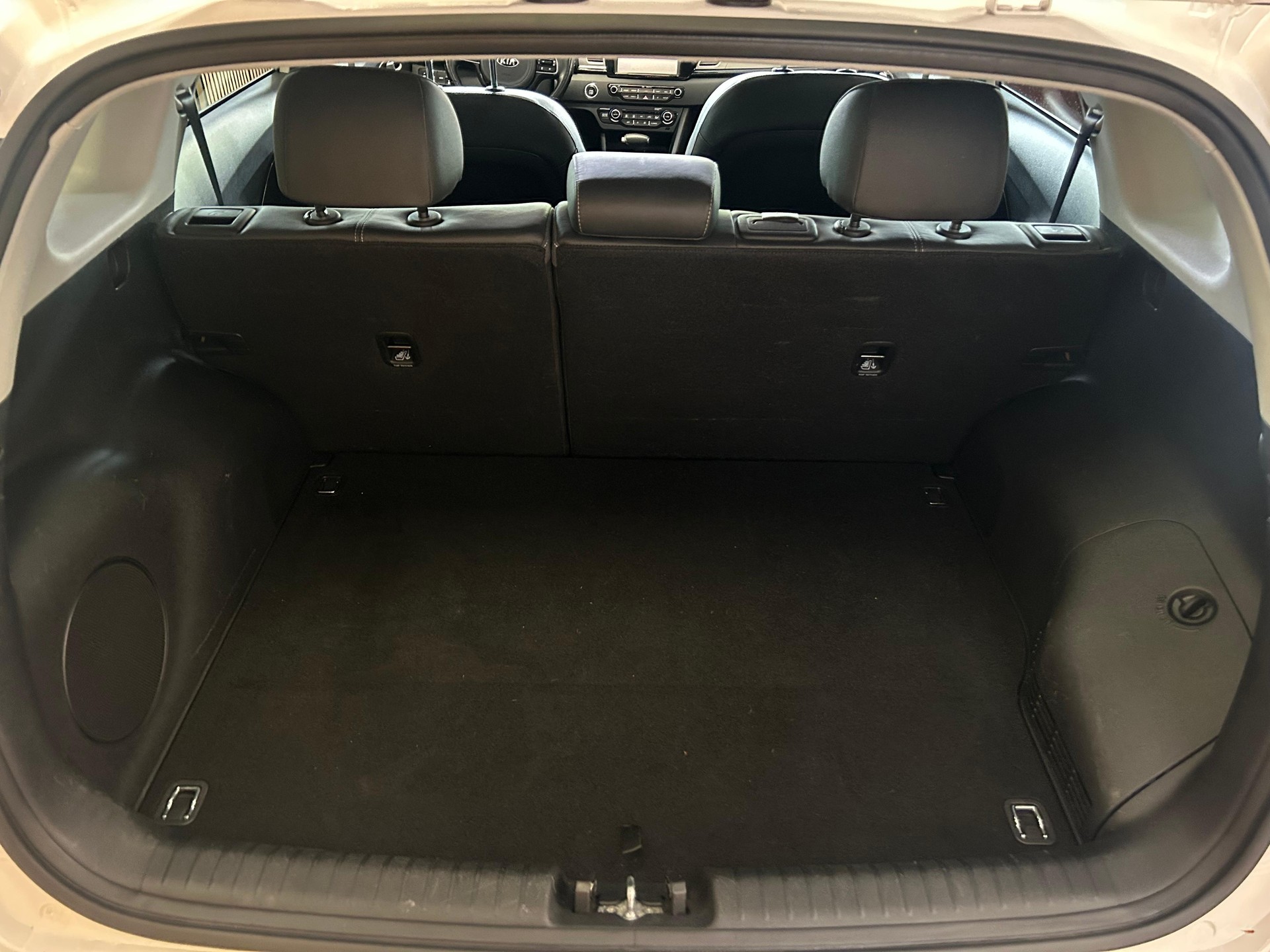 KIA Niro 1.6 GDi Plug-in Hybrid-image-18
