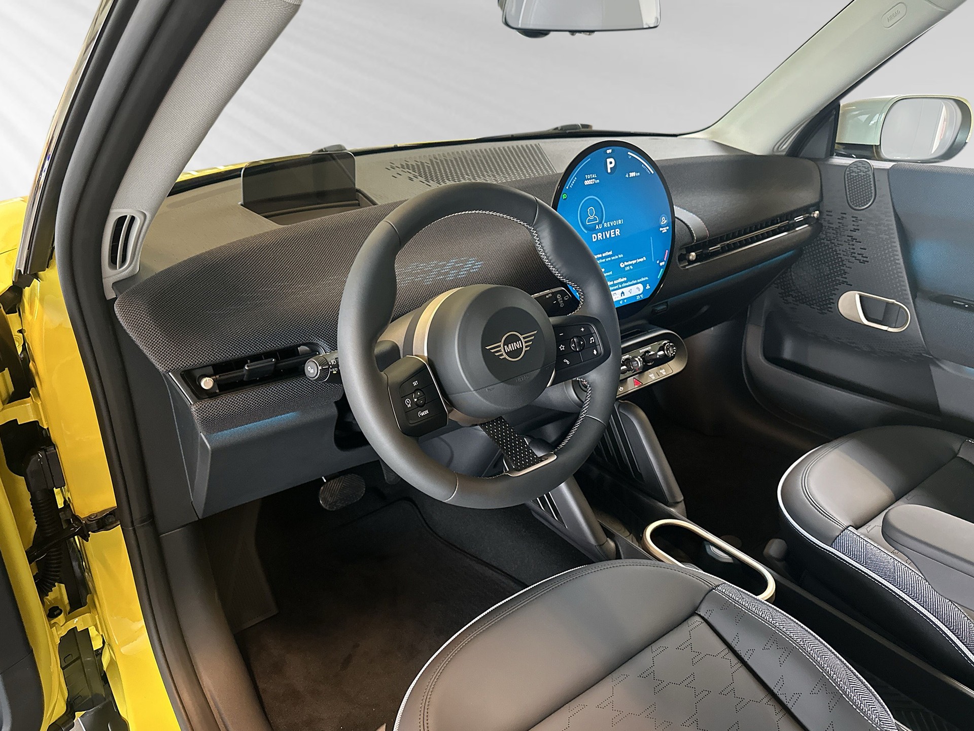 MINI Cooper SE-image-3