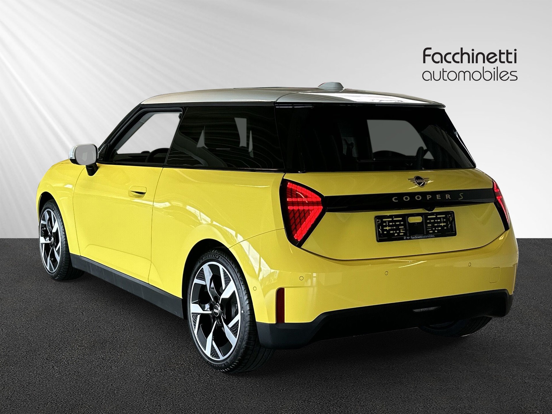 MINI Cooper SE-image-2