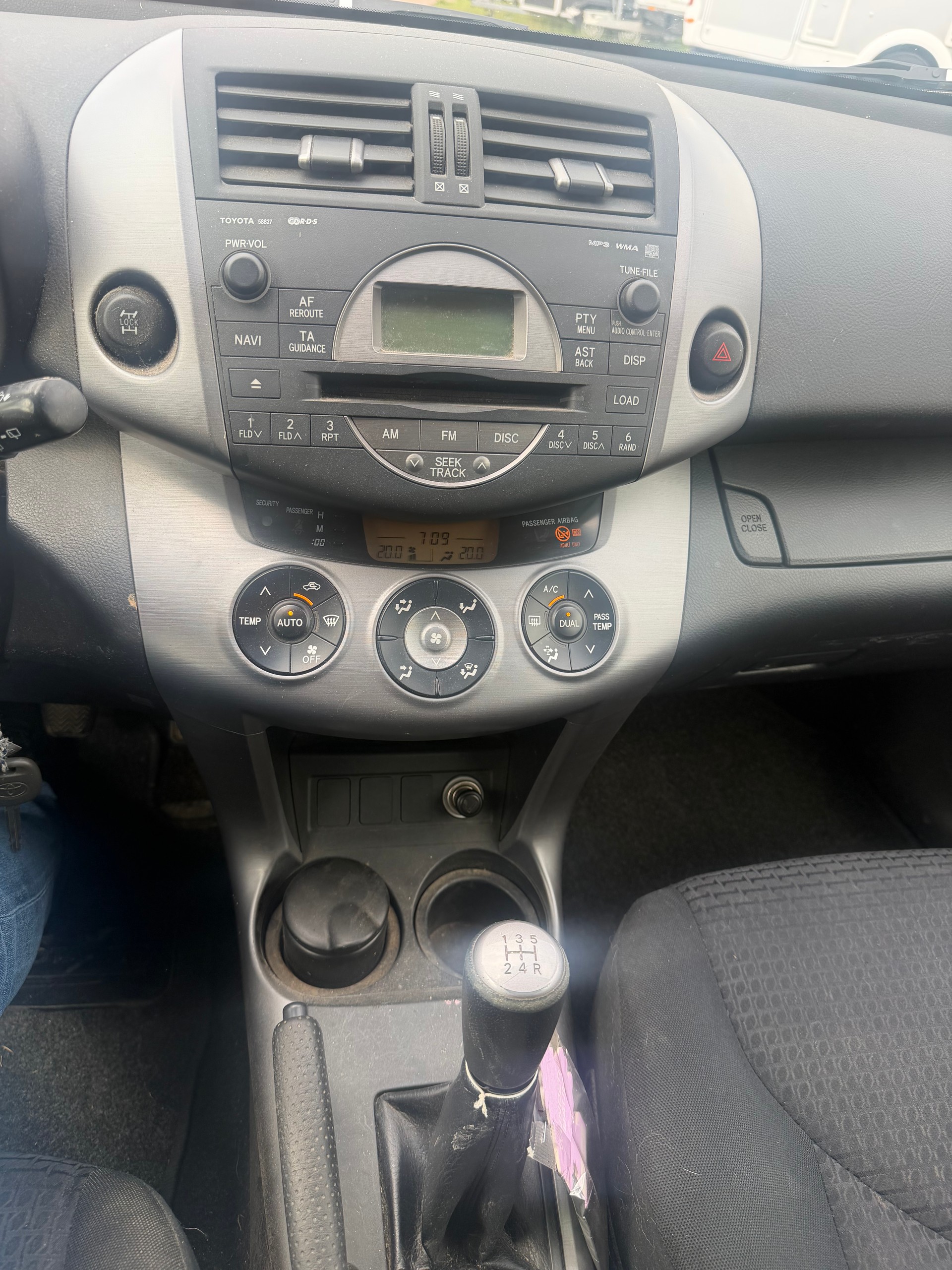 TOYOTA RAV-4 2.0 16V Linea Sol-image-8