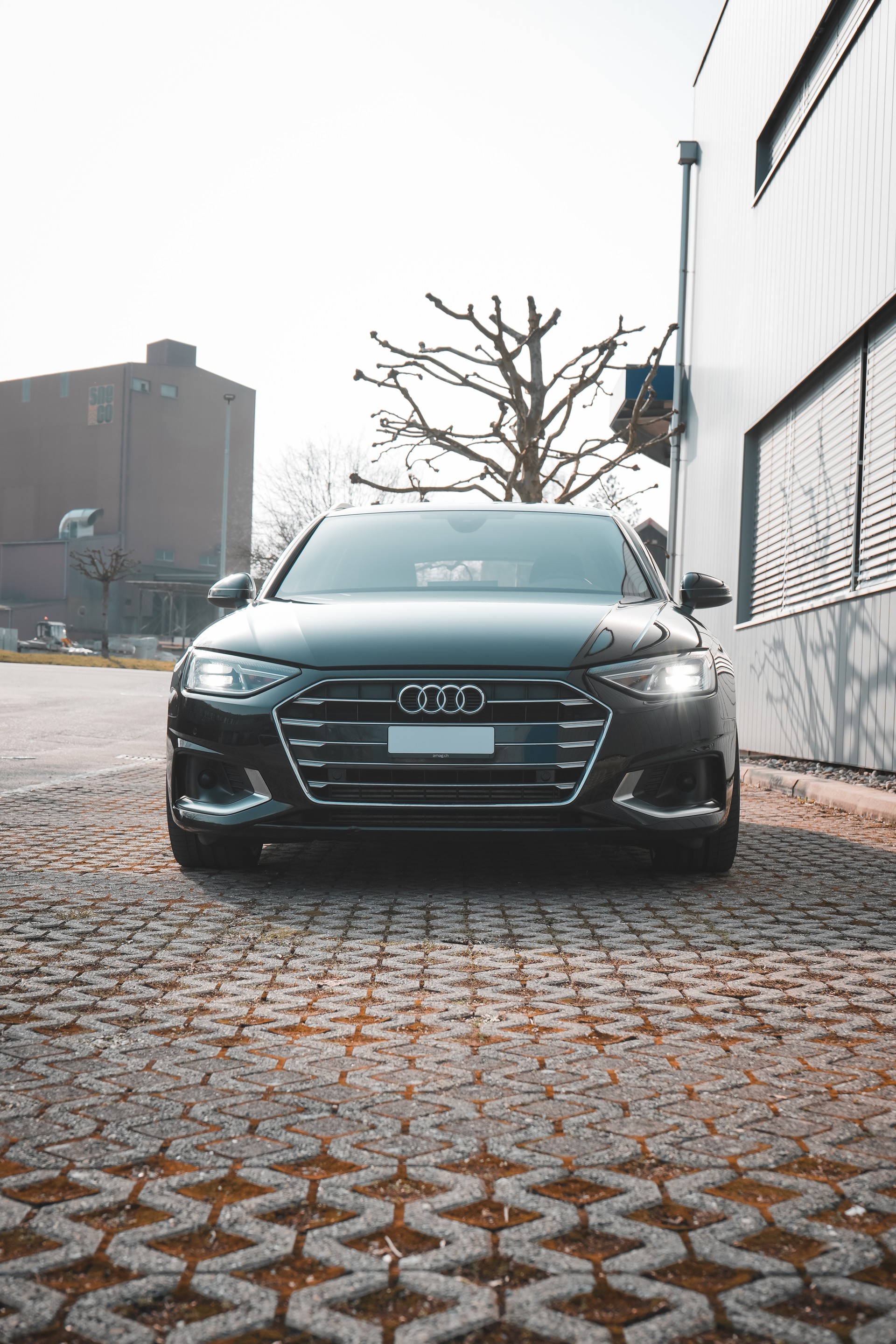 AUDI A4 Avant 40 g-tron S-tronic-image-1