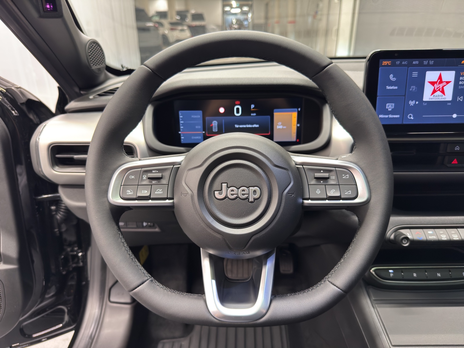 JEEP Avenger 1.2 MHEV Black Edition & Sky-image-15