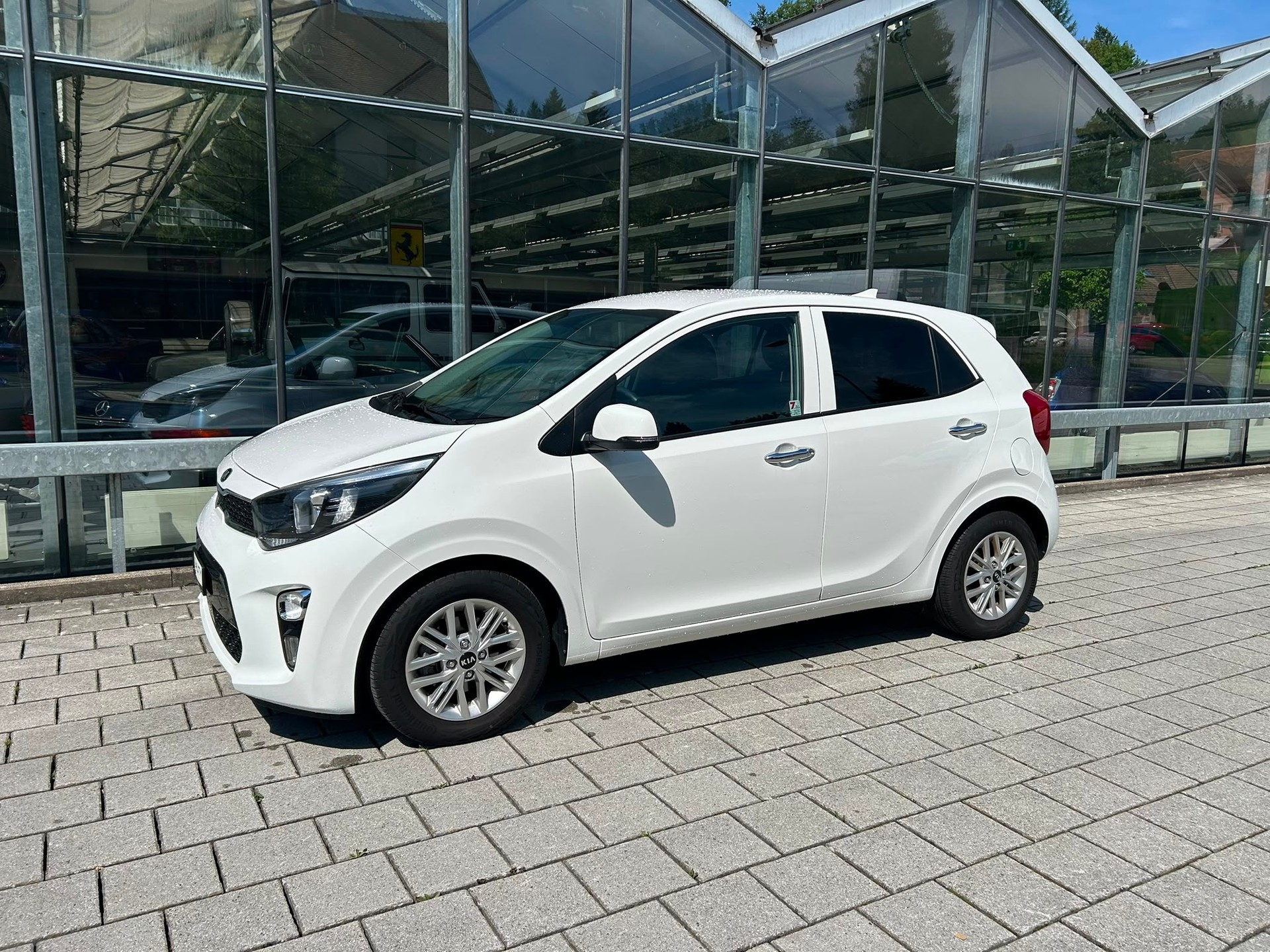 KIA Picanto 1.0 CVVT First Edition AMT-showroom-element-1