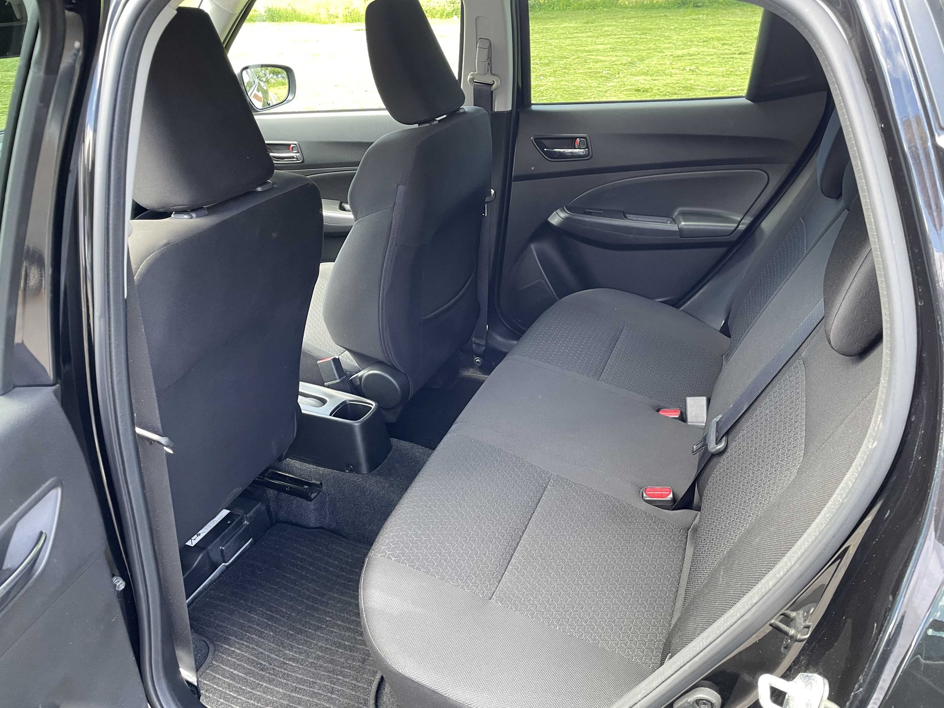 SUZUKI Swift 1.2 Compact Top Hybrid 4x4-image-12